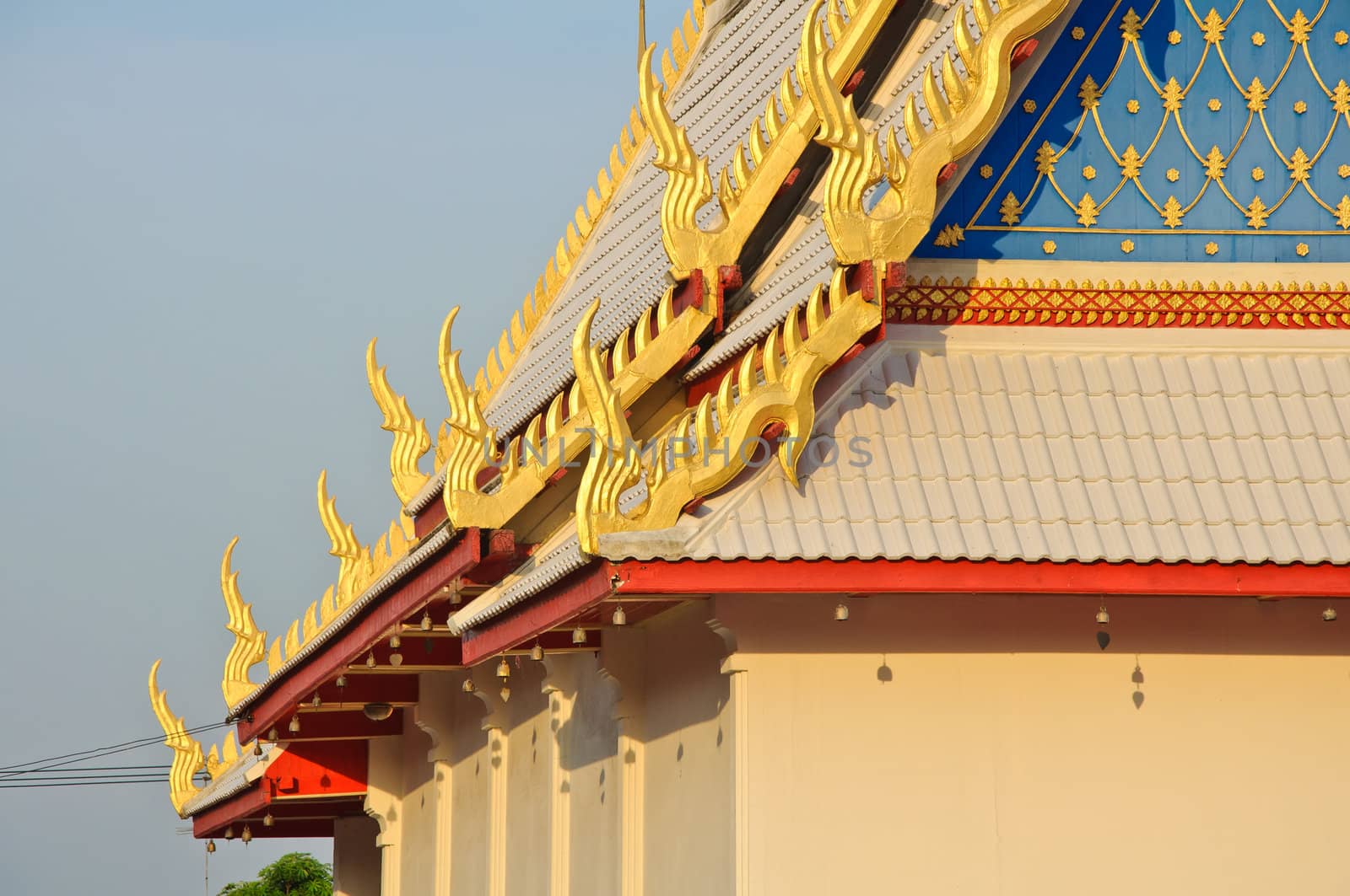 Roof of beautiful Thai Buddhism temple by tore2527