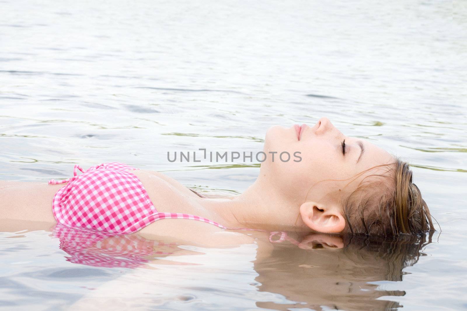 Floating to relax by DNFStyle