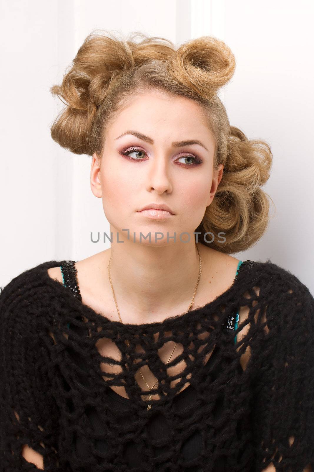 fashion woman with beautiful makeup and hairstyle