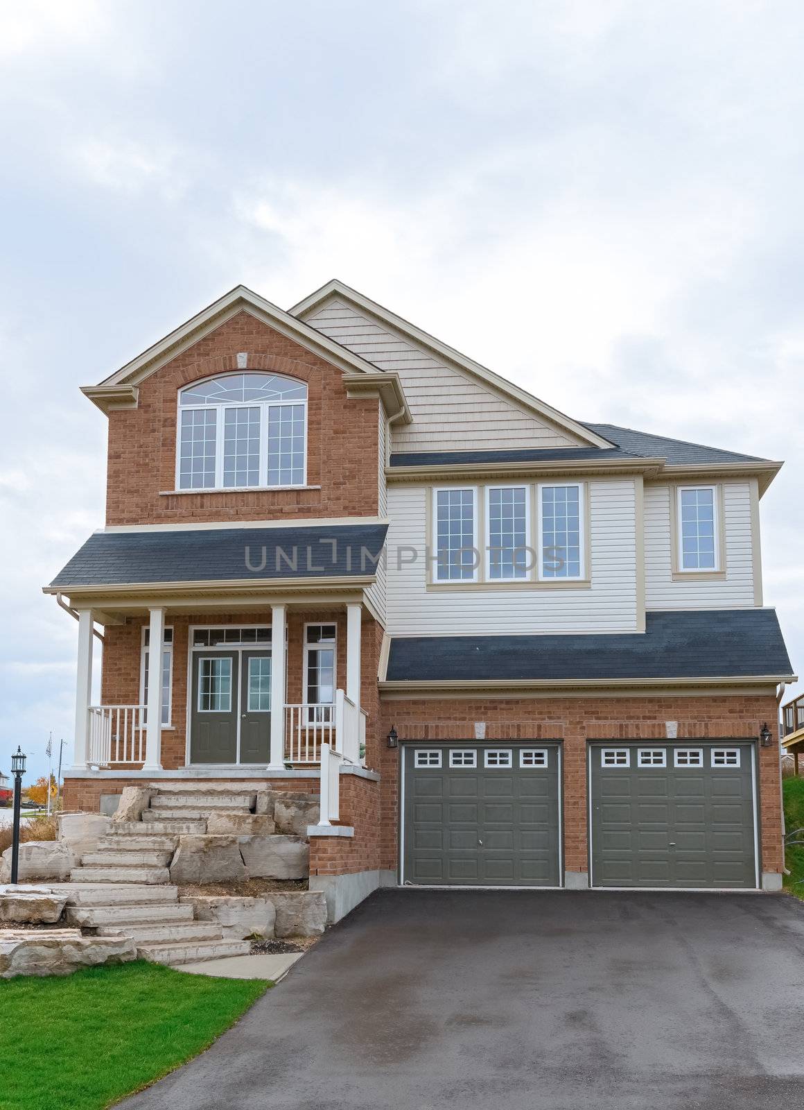 New two storey house in Canada. Ontario, Cambridge new houses subdivision