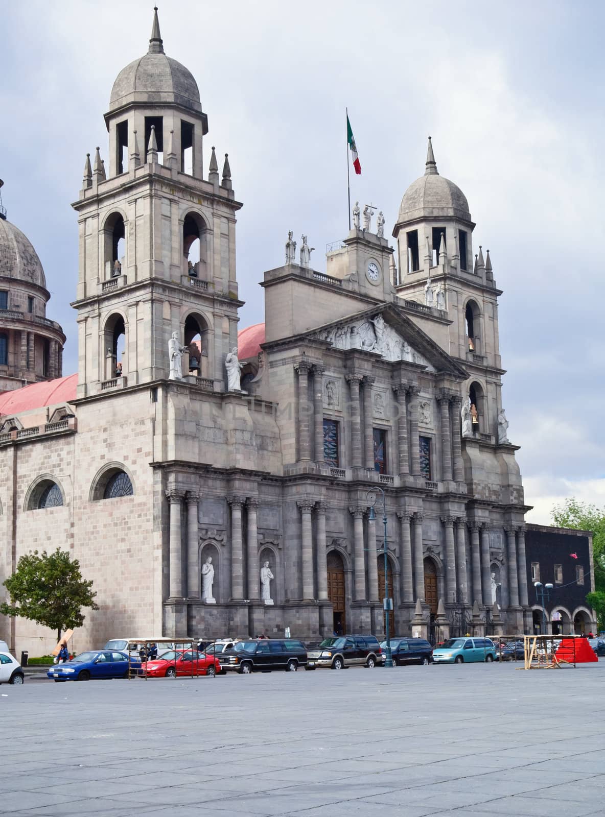  the facade of the twin tower Cathedral of Toluca de Lerdo, Mexico.


