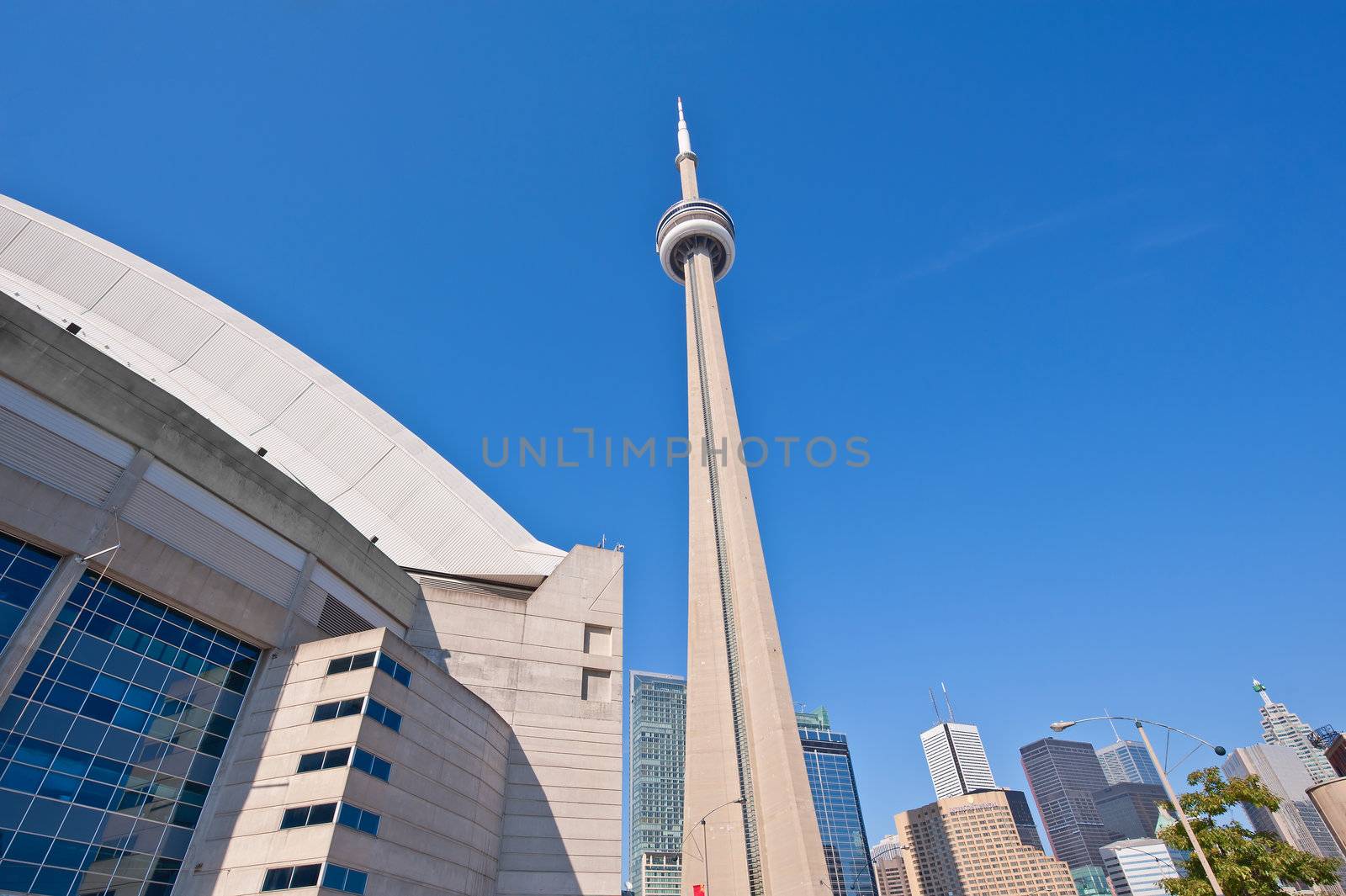 Toronto CN tower by Marcus