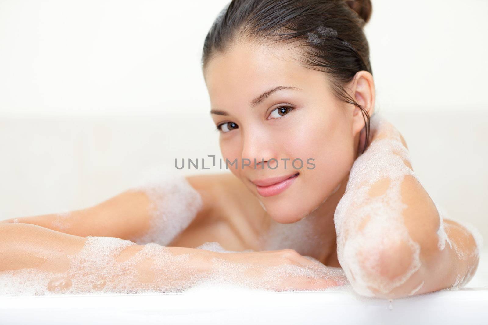 Beauty portrait of woman in bath by Ariwasabi