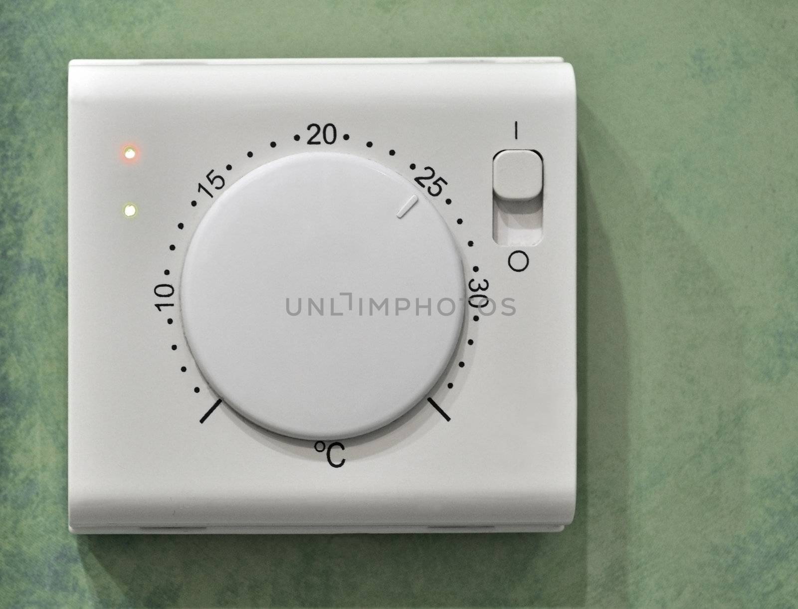 electrical thermostat set to 25C degree 
