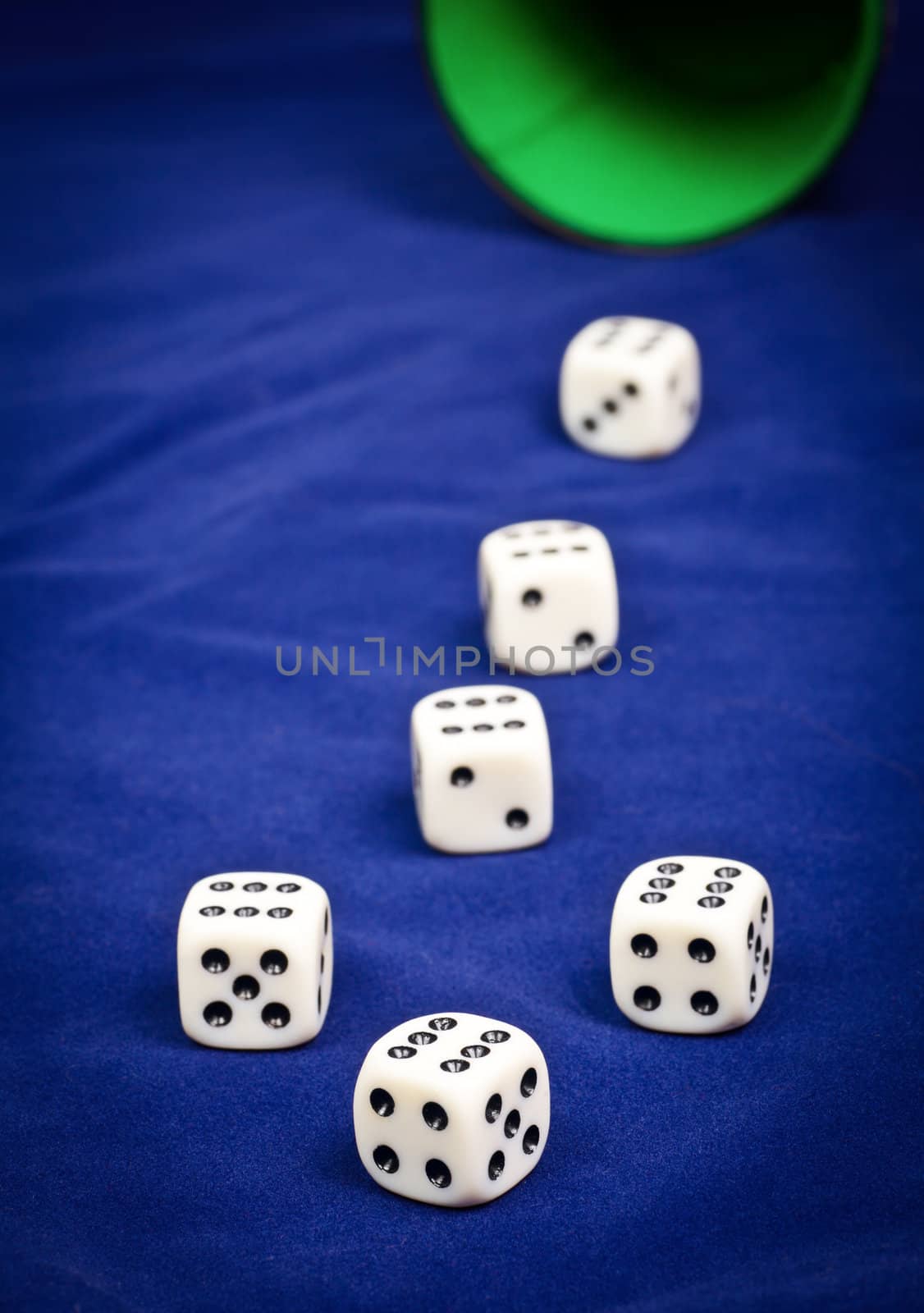 Lucky dice by naumoid