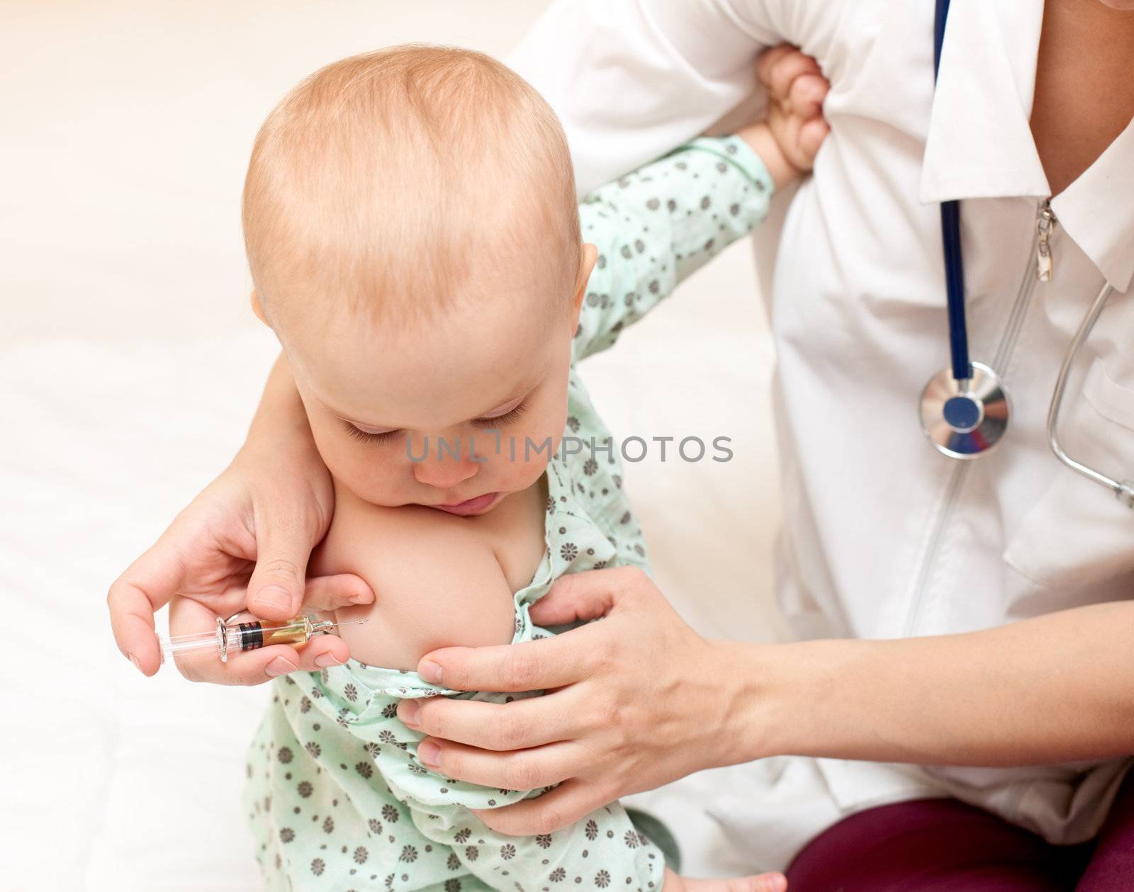 Little baby get an injection by naumoid