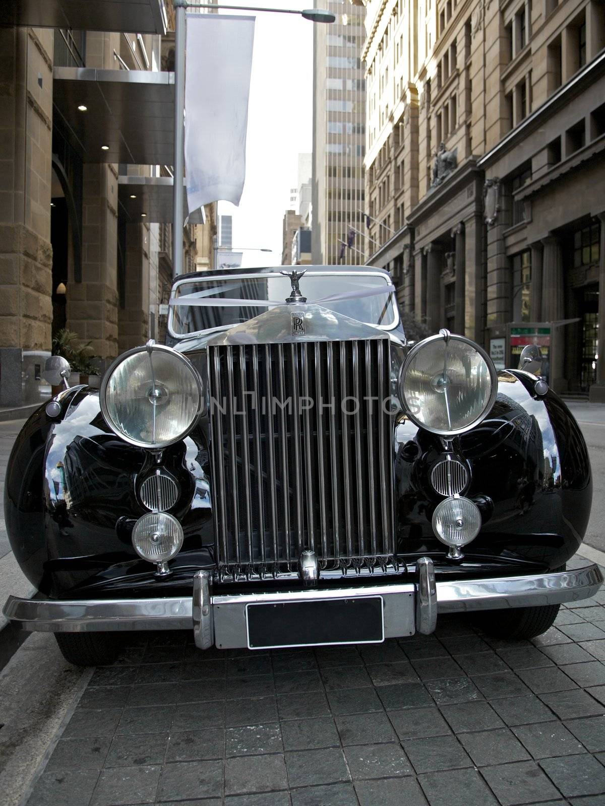 Antique Car Rolls Royce by instinia