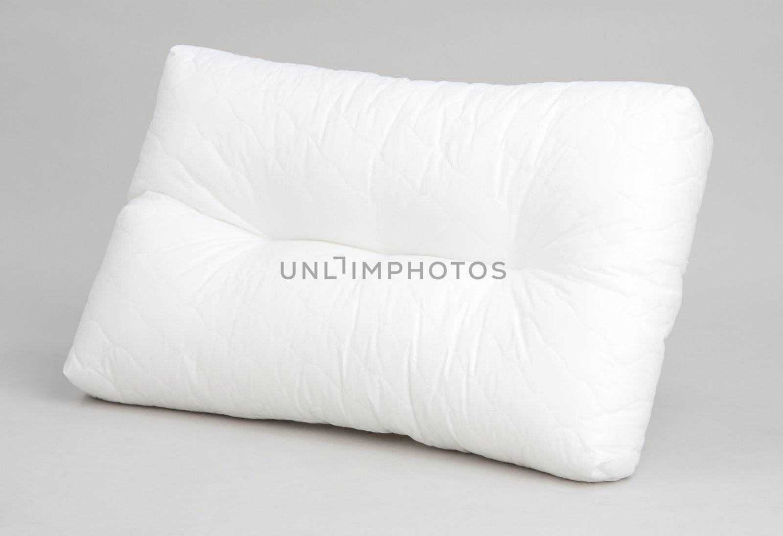 white pillow anti dust and mites hygiene bedding accessory
