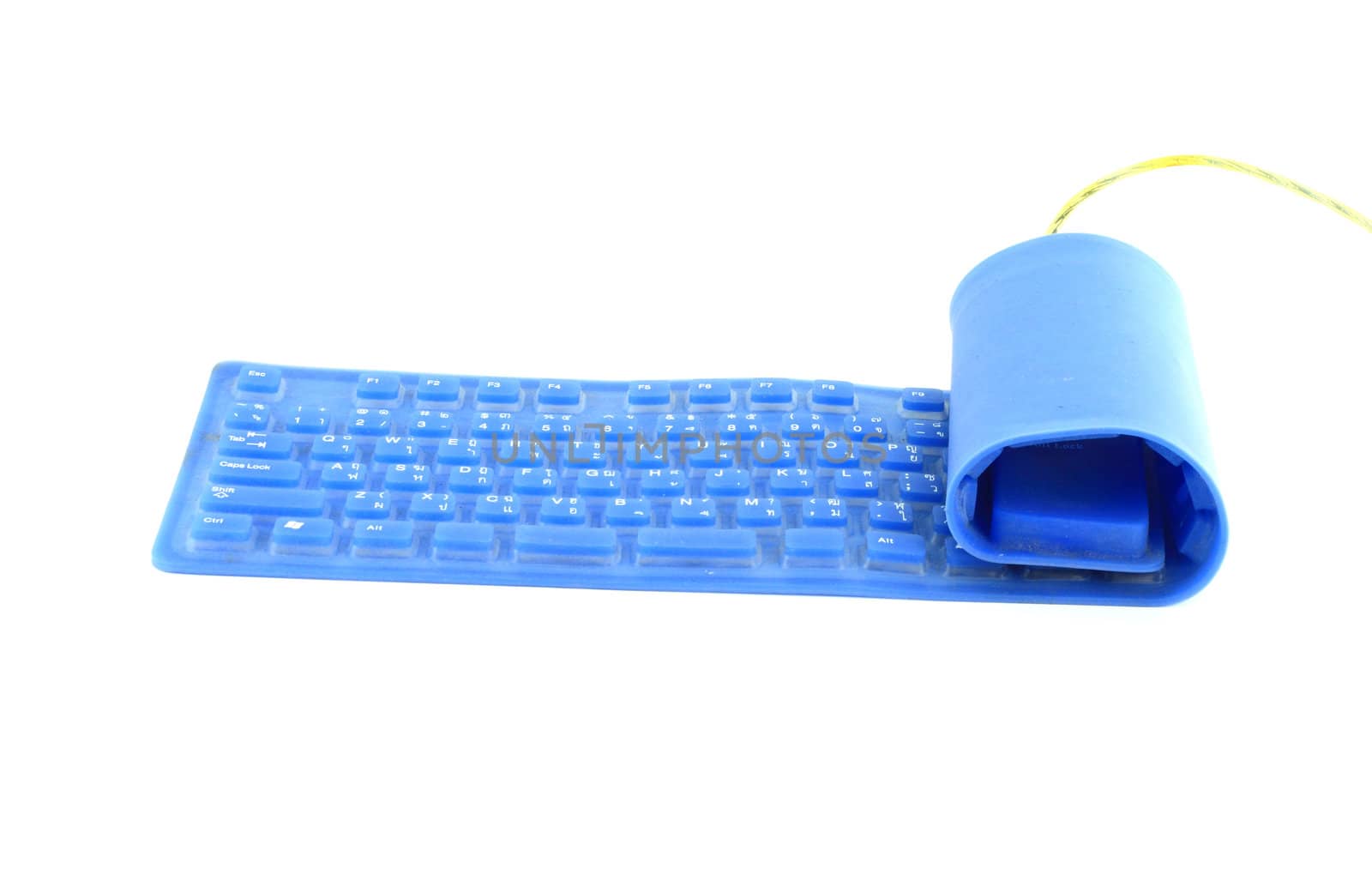 Rubber portable and flexible PC keyboard by geargodz