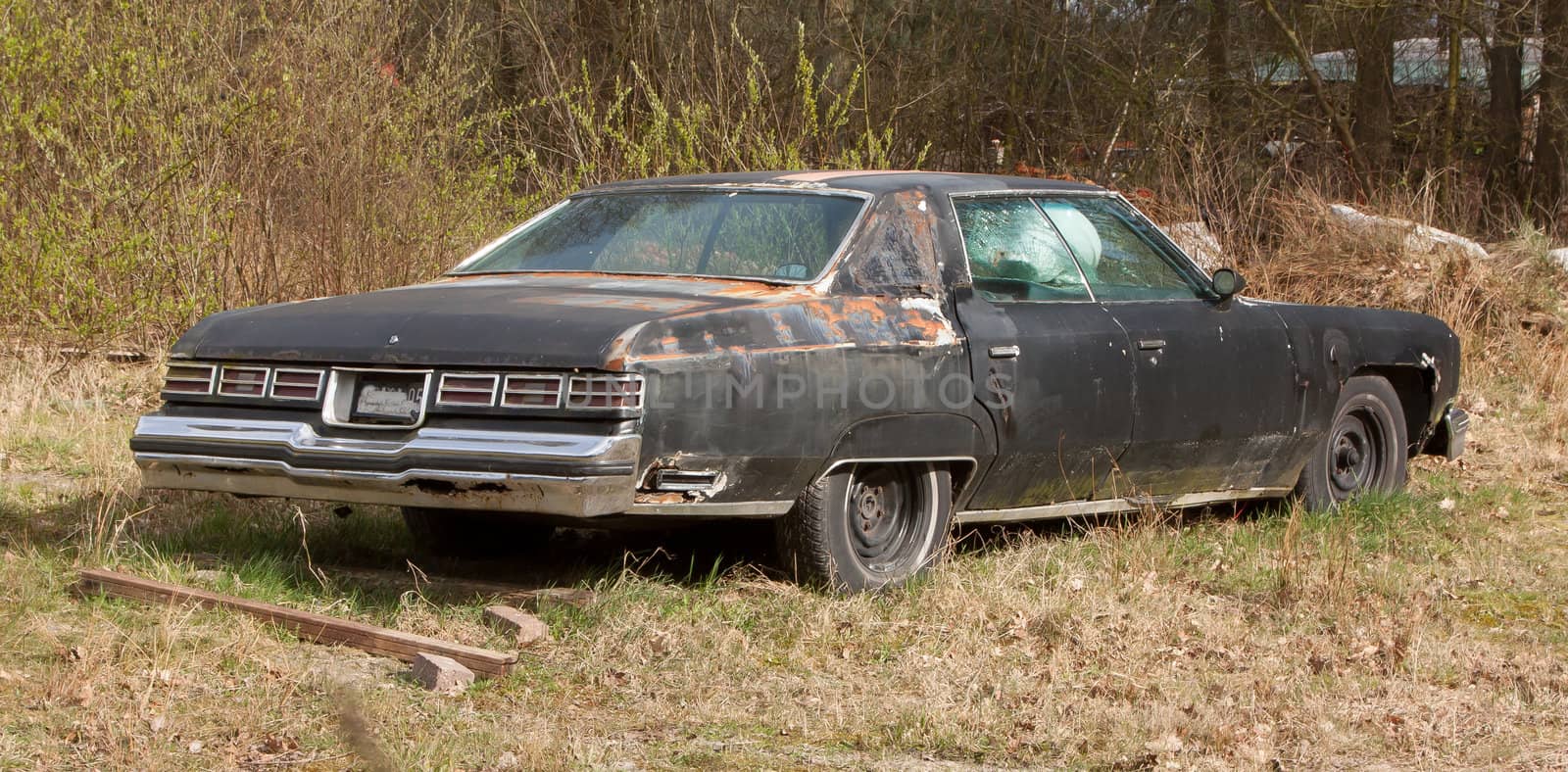 An old rusted car by michaklootwijk