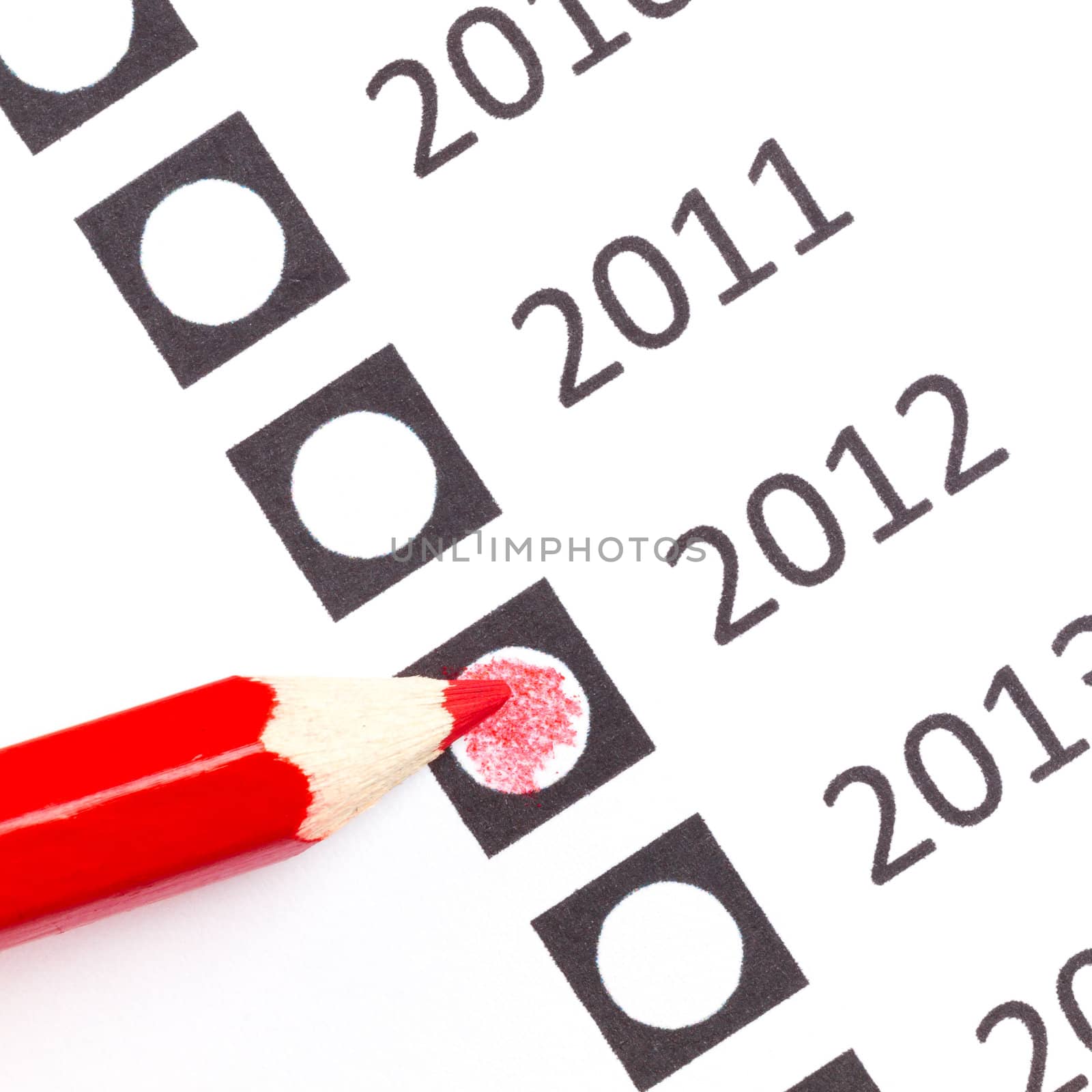 Red pencil choosing a date (year, vote)