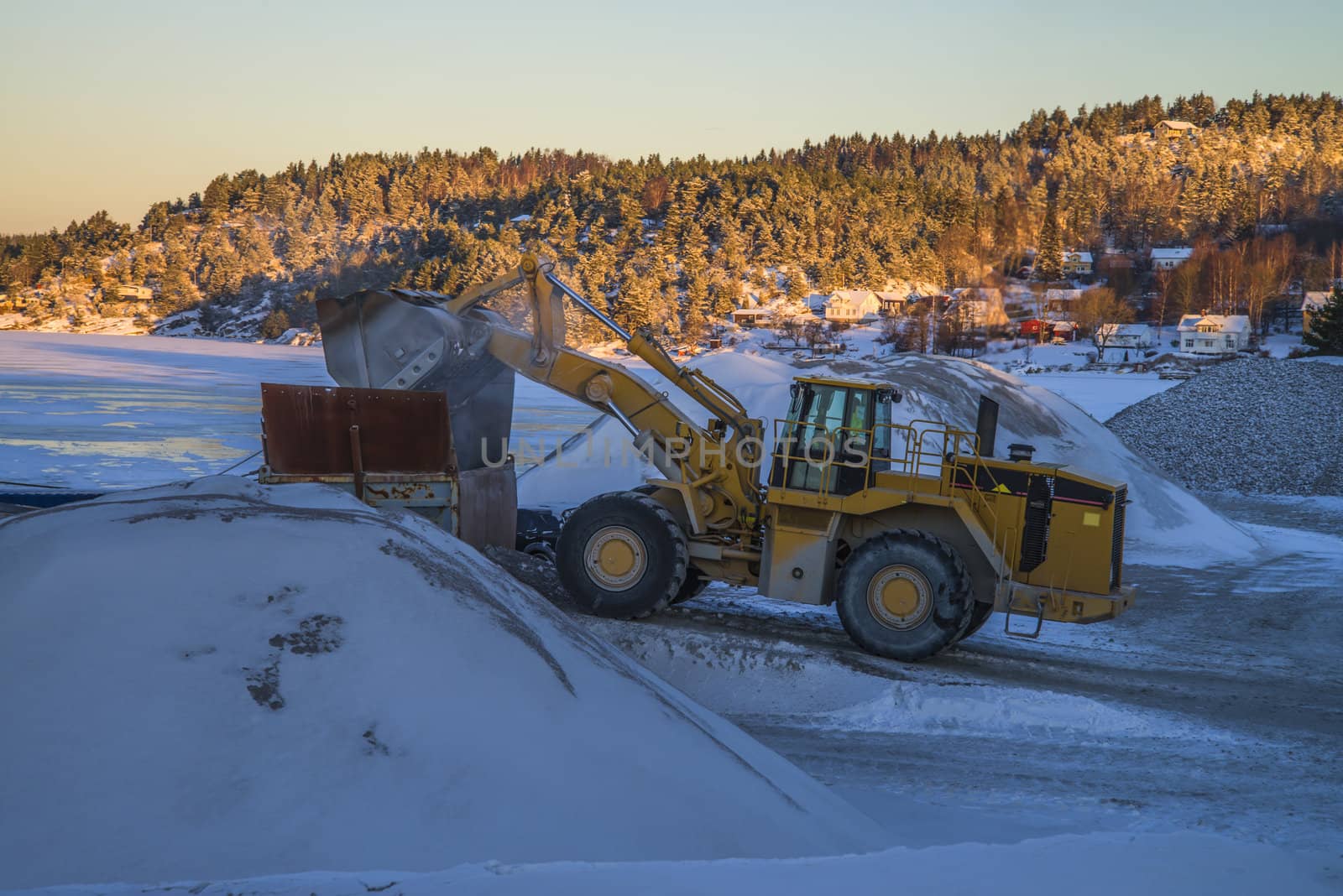 Bakke is a village in Halden and here is located "Brekke" quarry. The quarry is about a kilometer away from "Bakke" shipping harbor where all the gravel, crushed stone and sand are stored and will be shipped out.