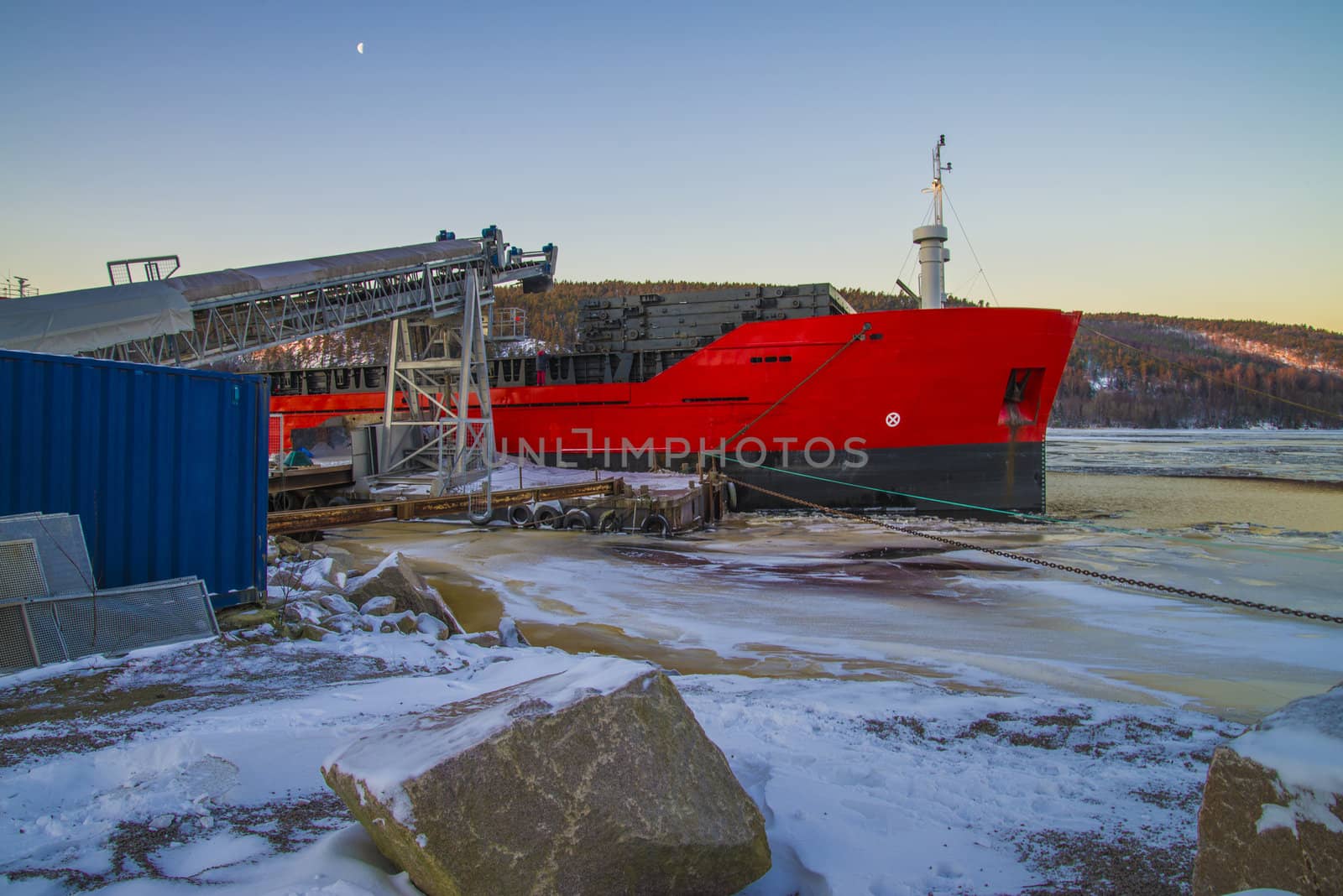 Bakke shipping harbor and storage by steirus