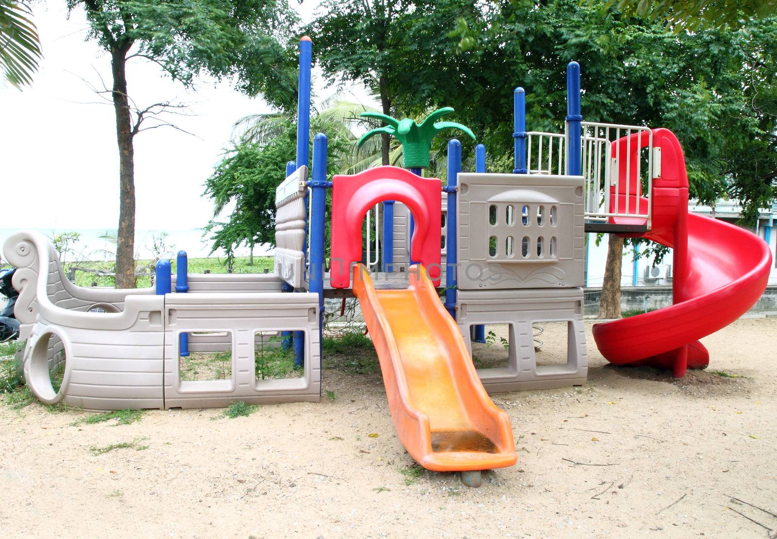 playgrounds with out children in park