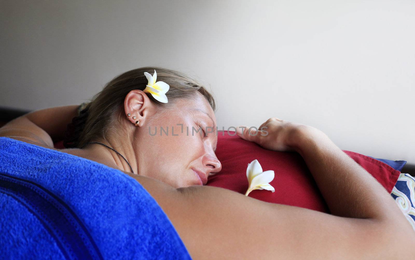 White woman on massage in Bali salon