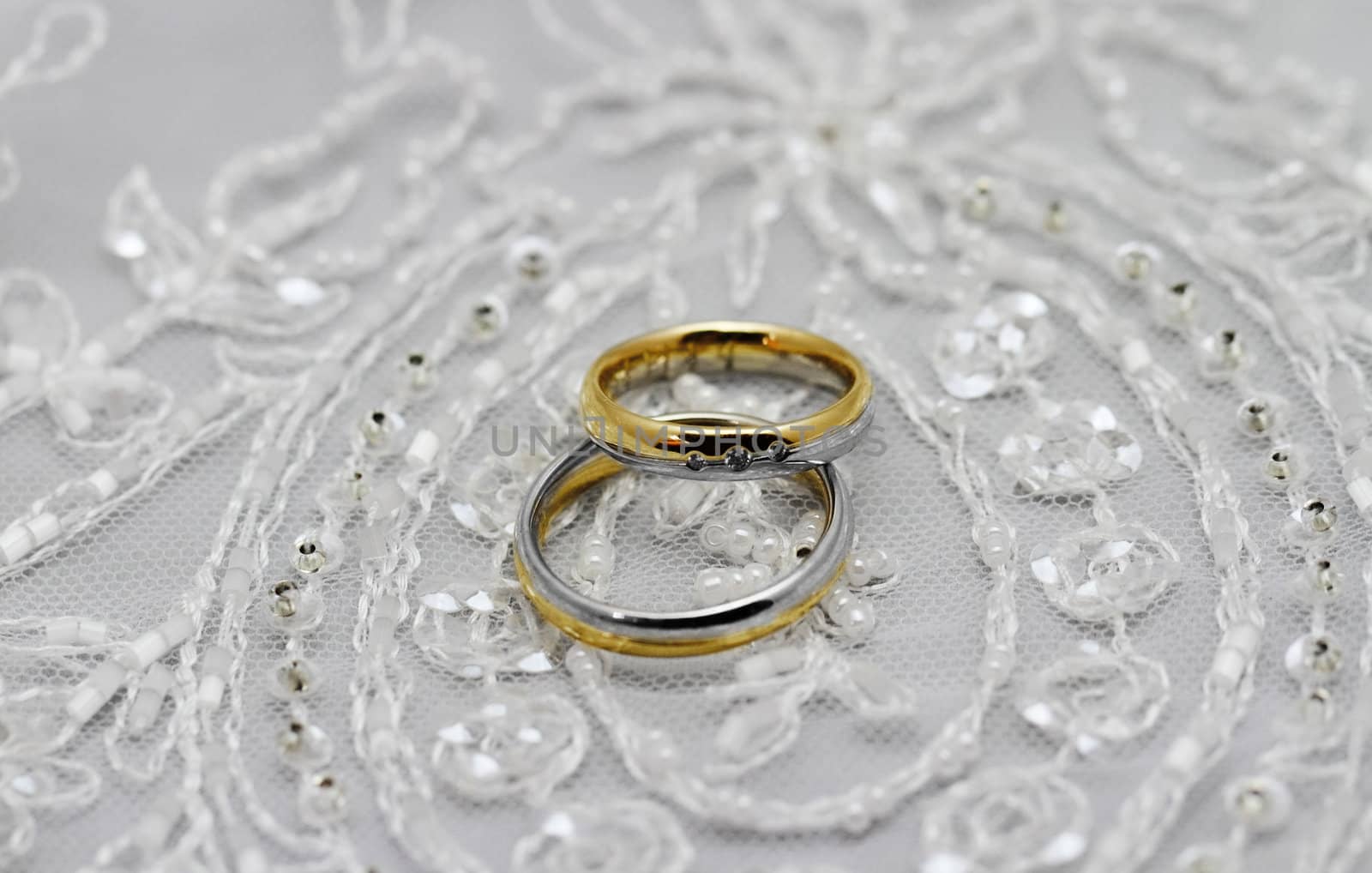 Wedding rings by Nneirda