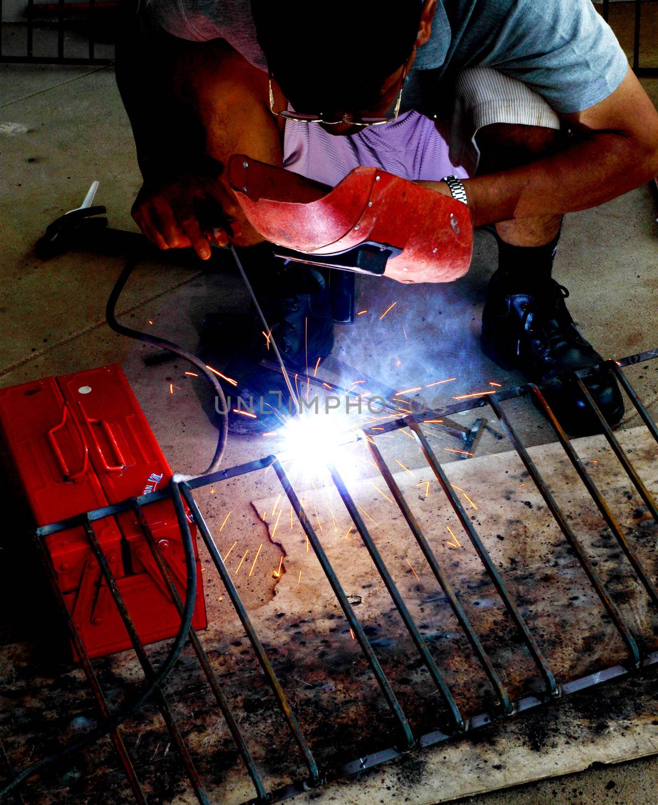 electric welding connecting square bar metal