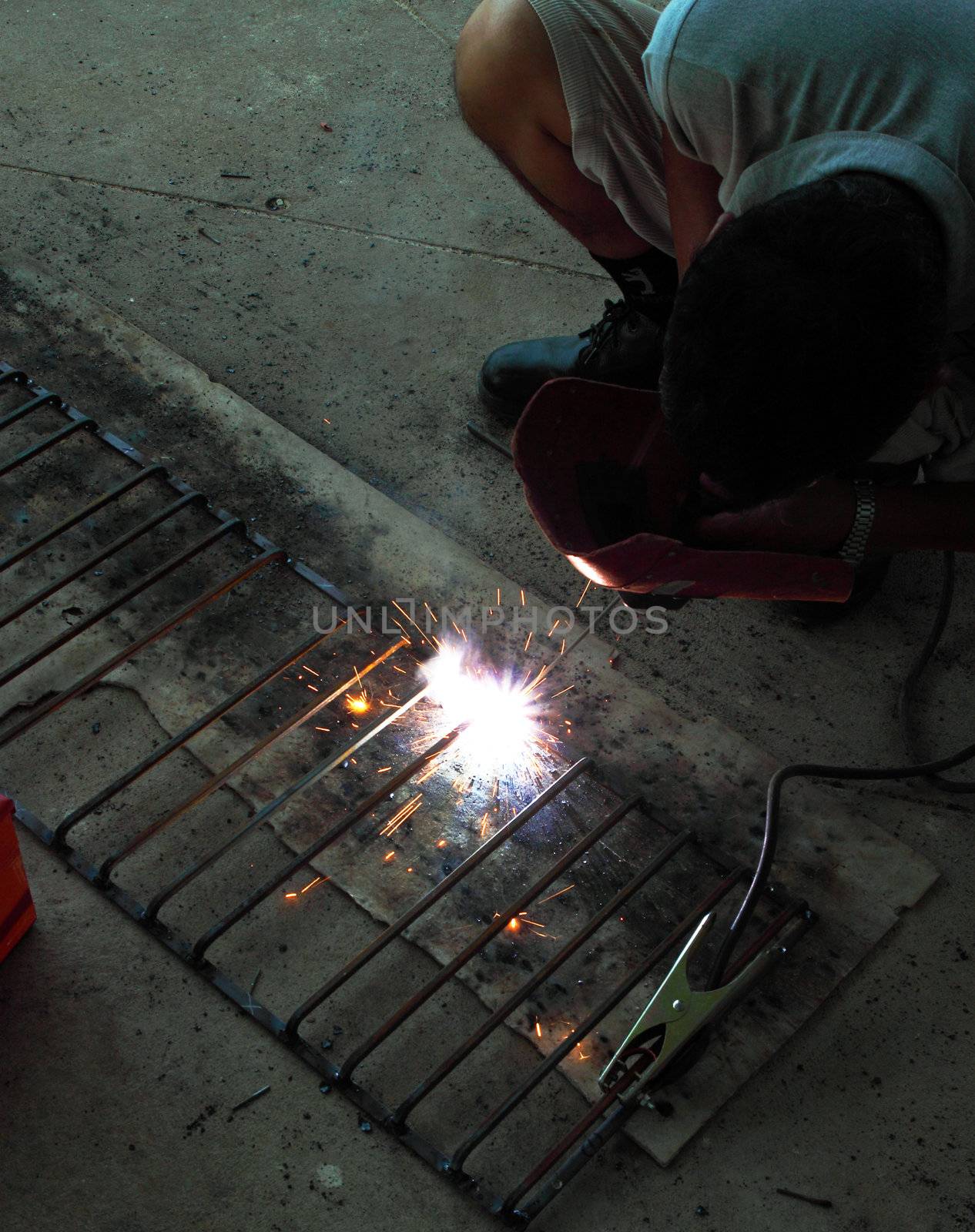 electric welding connecting square bar metal