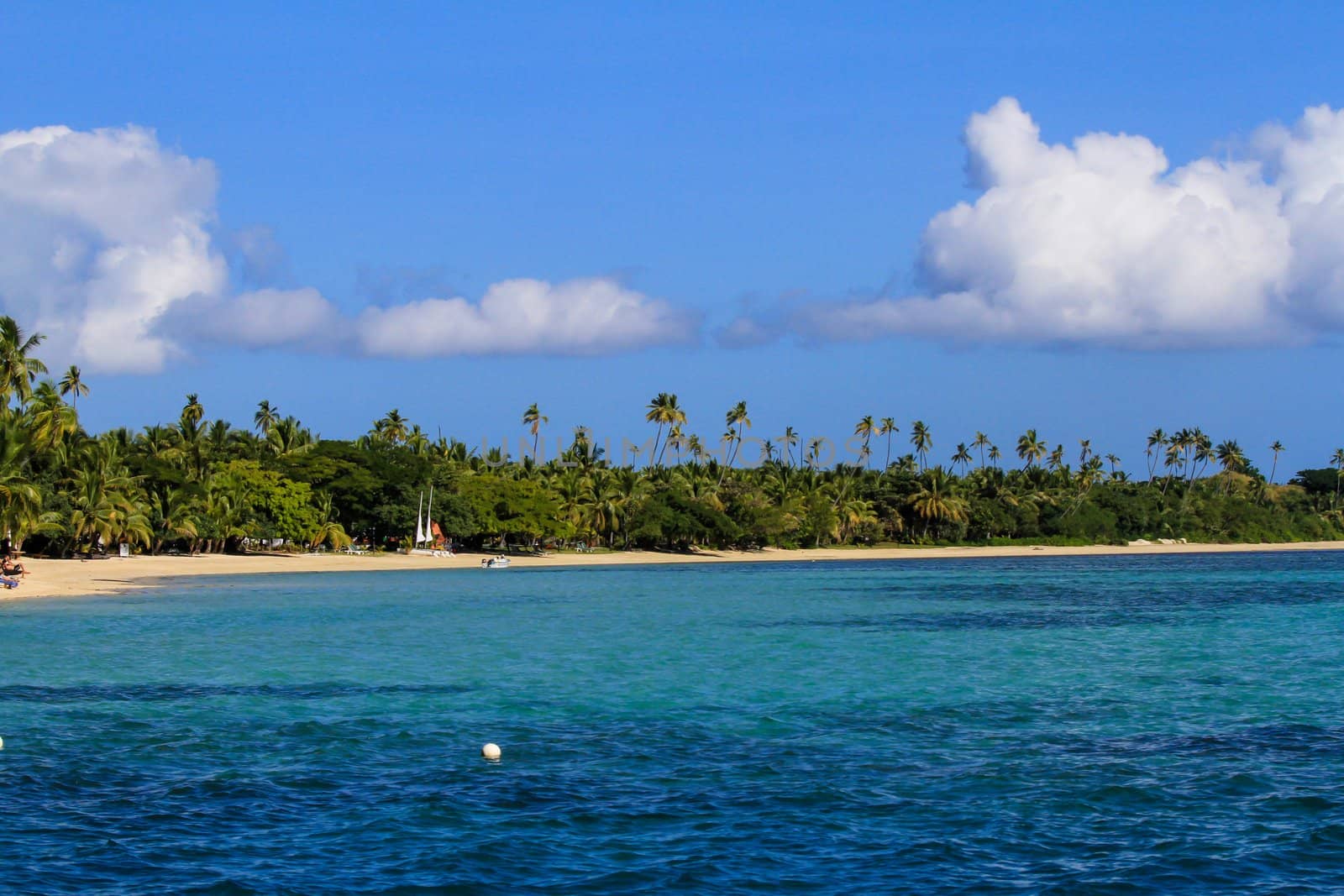 Beautiful Fiji atoll island with white beach by hangingpixels