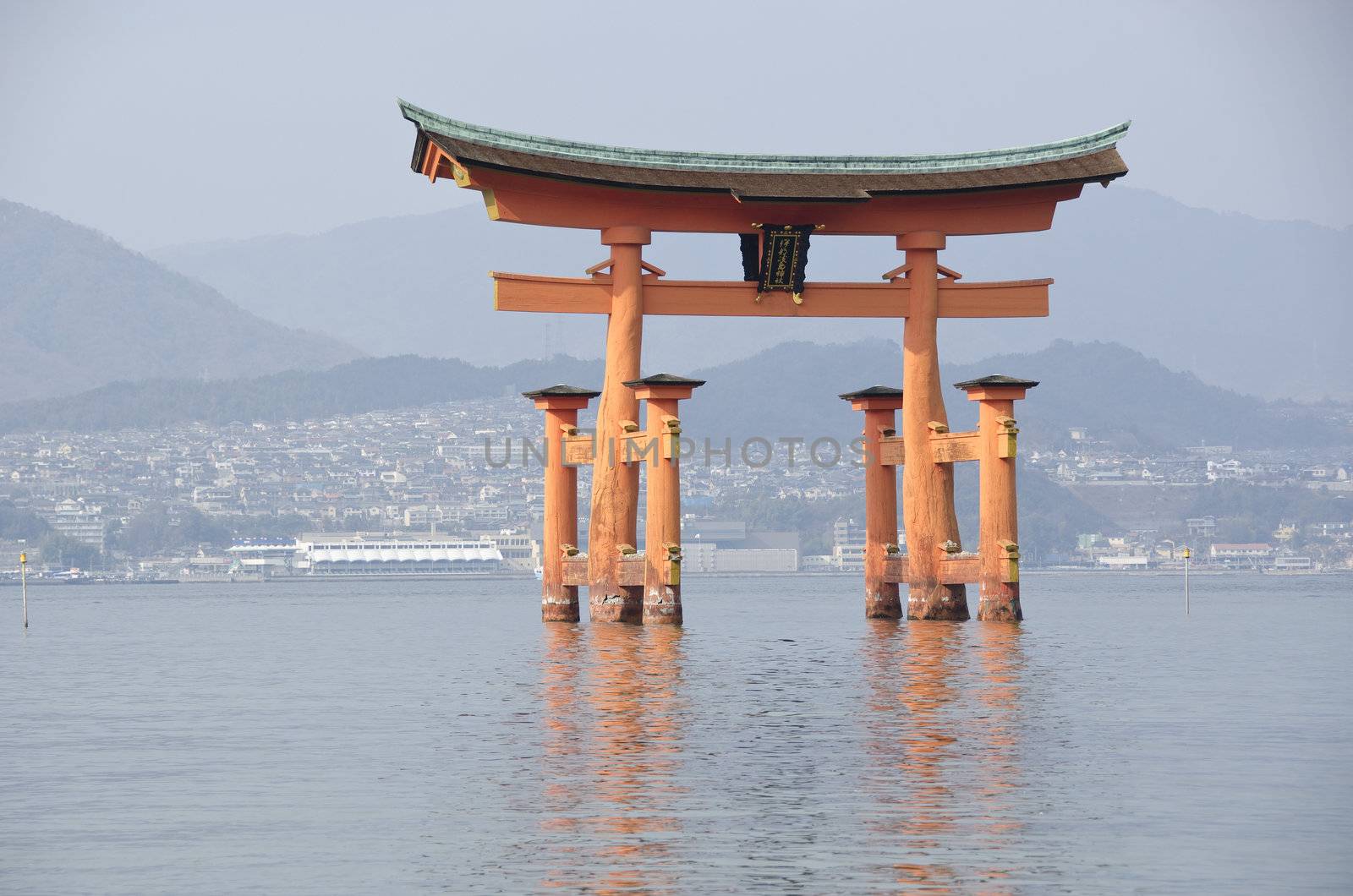 Itsukushima Shrine by Arrxxx