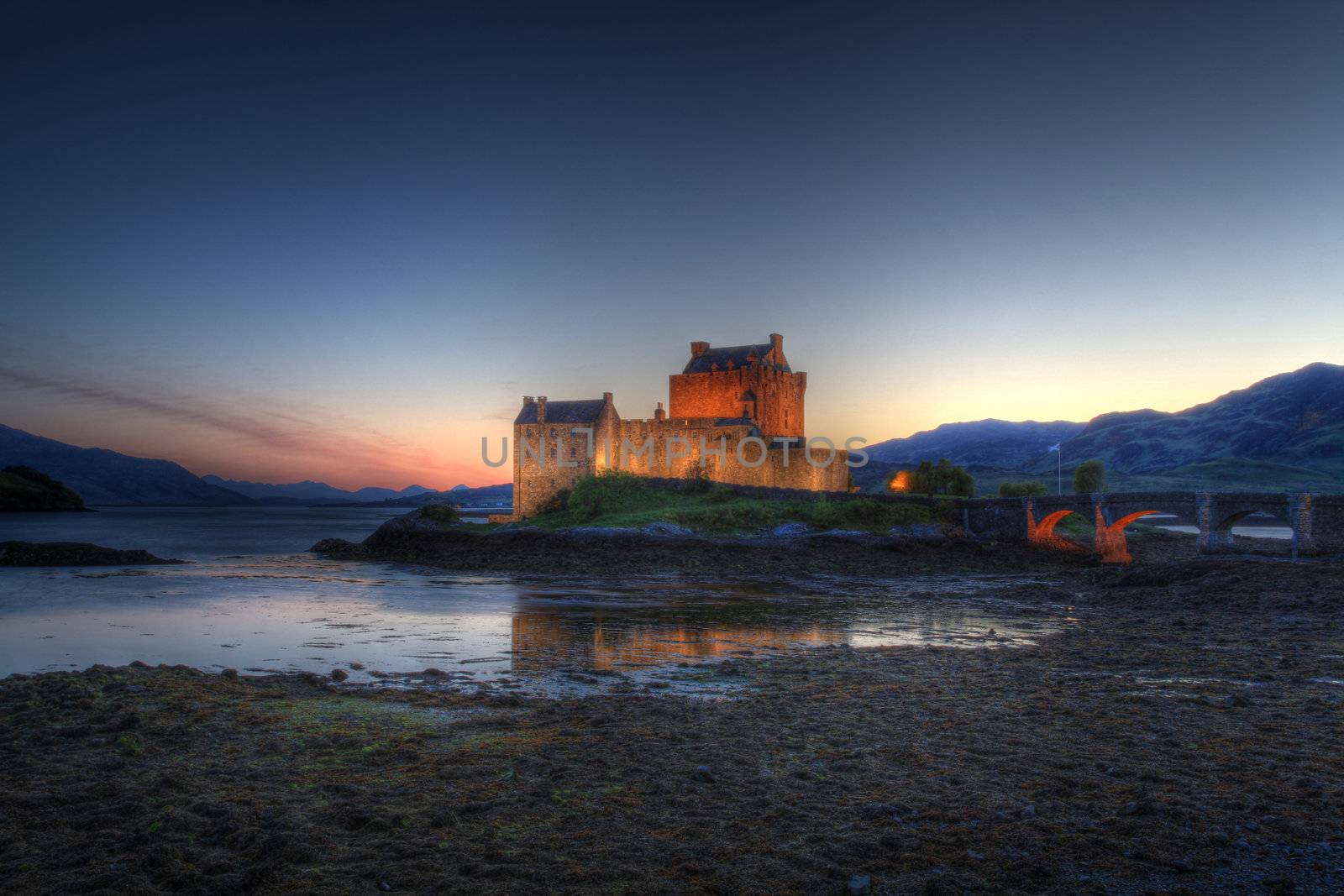 Eilan Donan Castle at sunset by olliemt