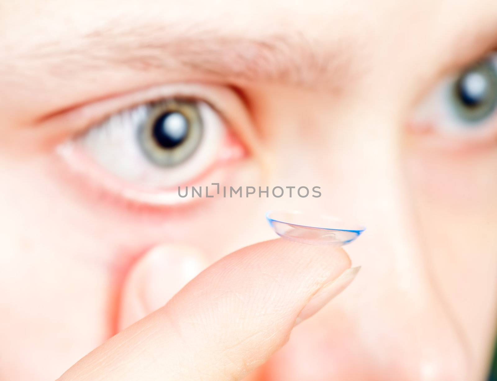 Contact lens by naumoid