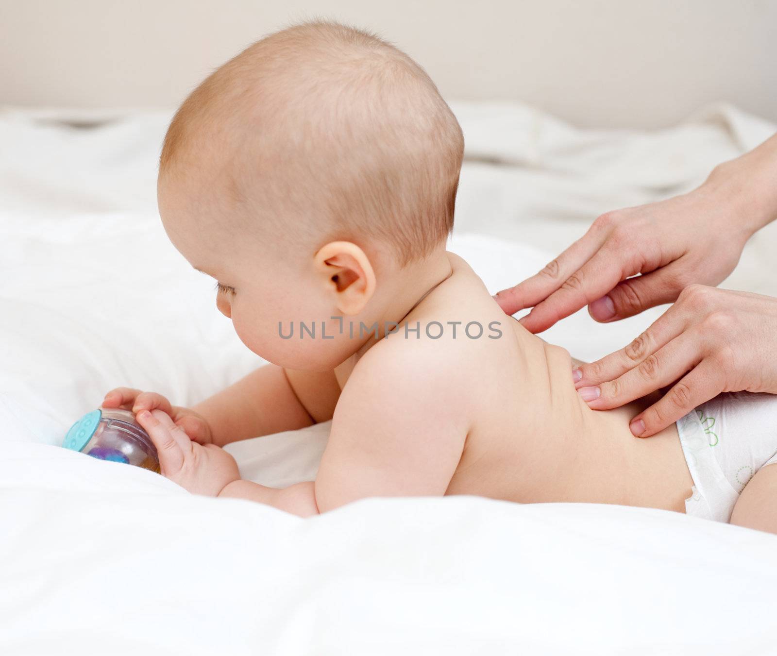 Baby massage by naumoid