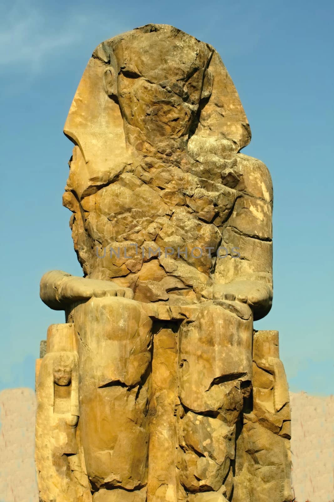 Colossi of Memnon by jnerad