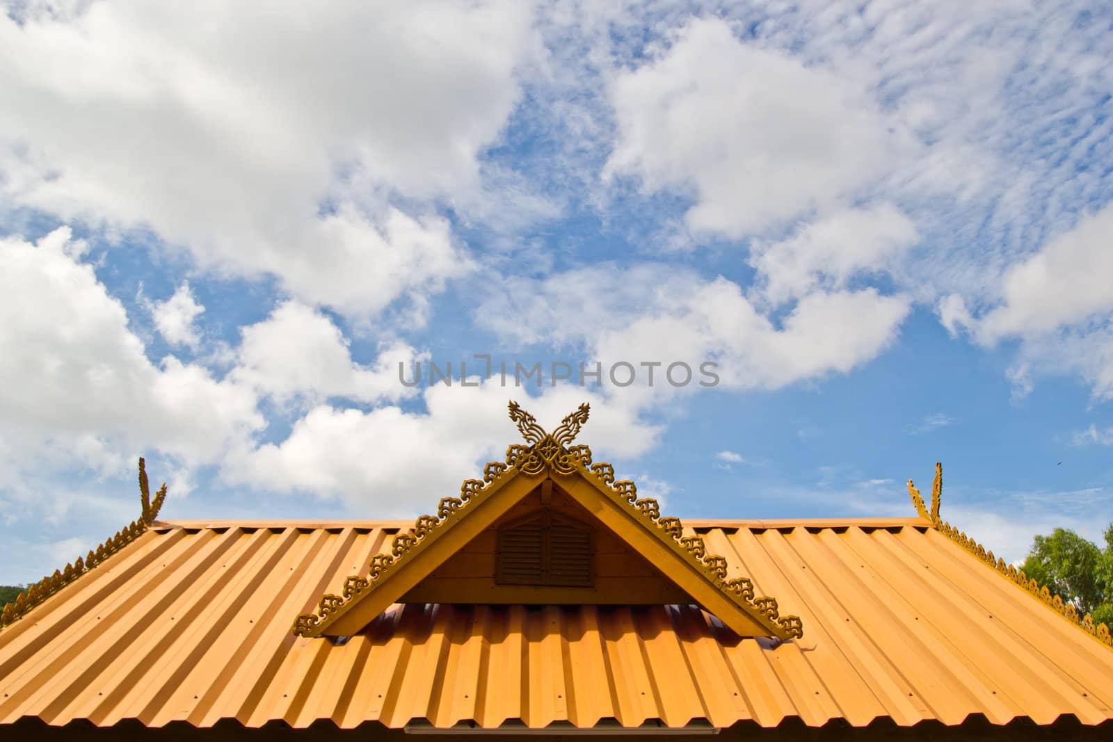 thai house roof an nice blue sky  by wasan_gredpree