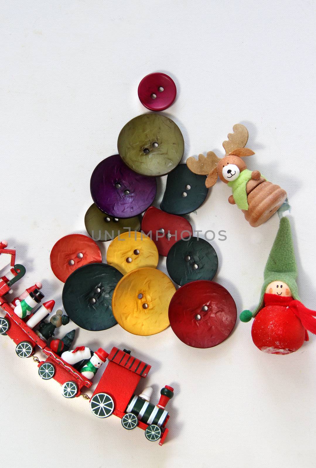 Button Christmas tree and funny toys 