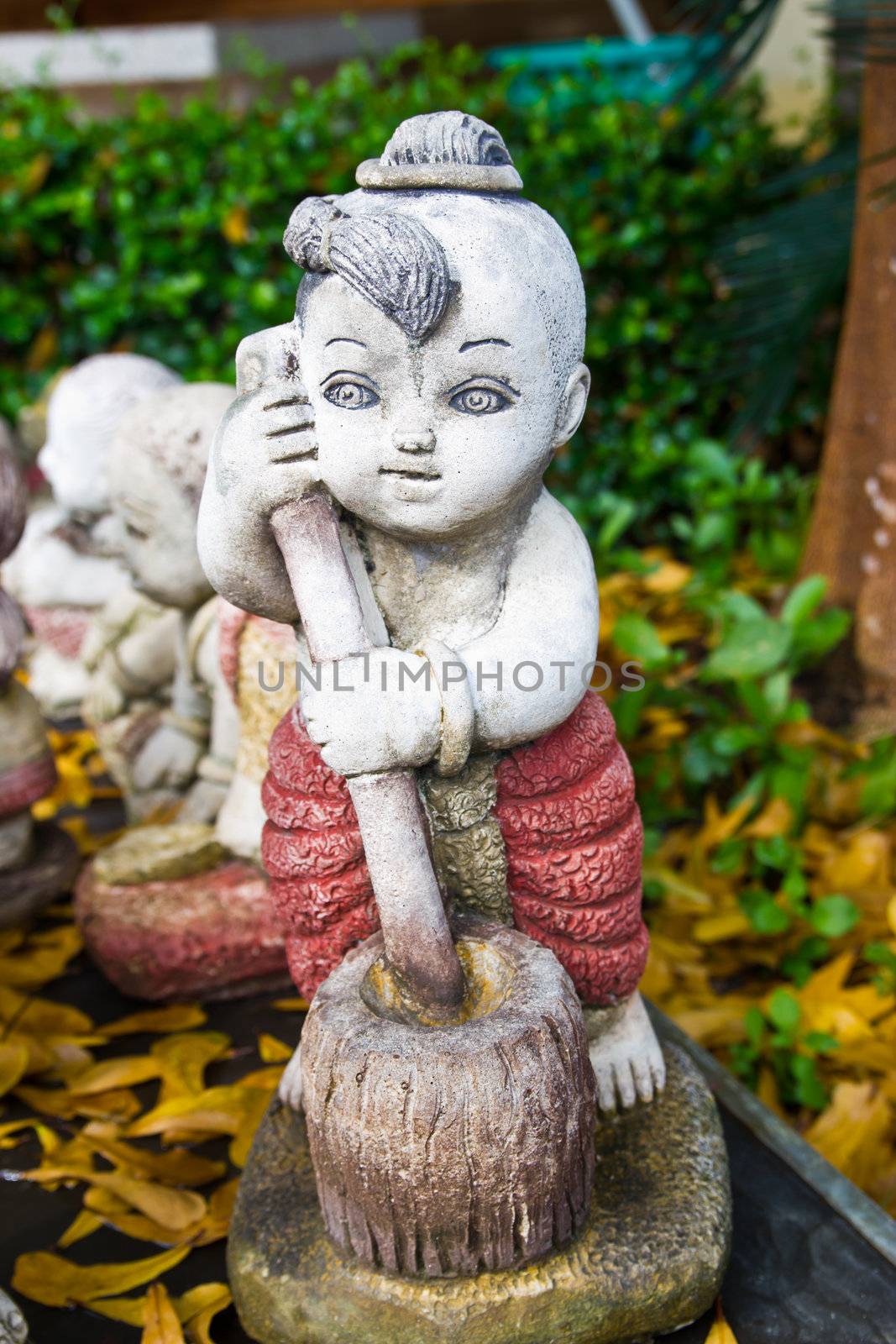 molded baby  figure by wasan_gredpree