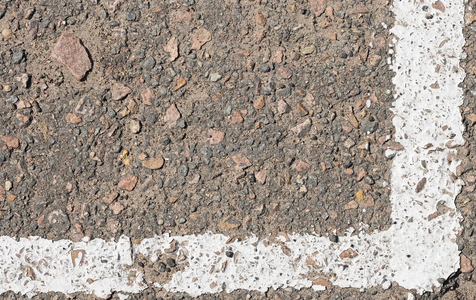 white line on the asphalt by inxti