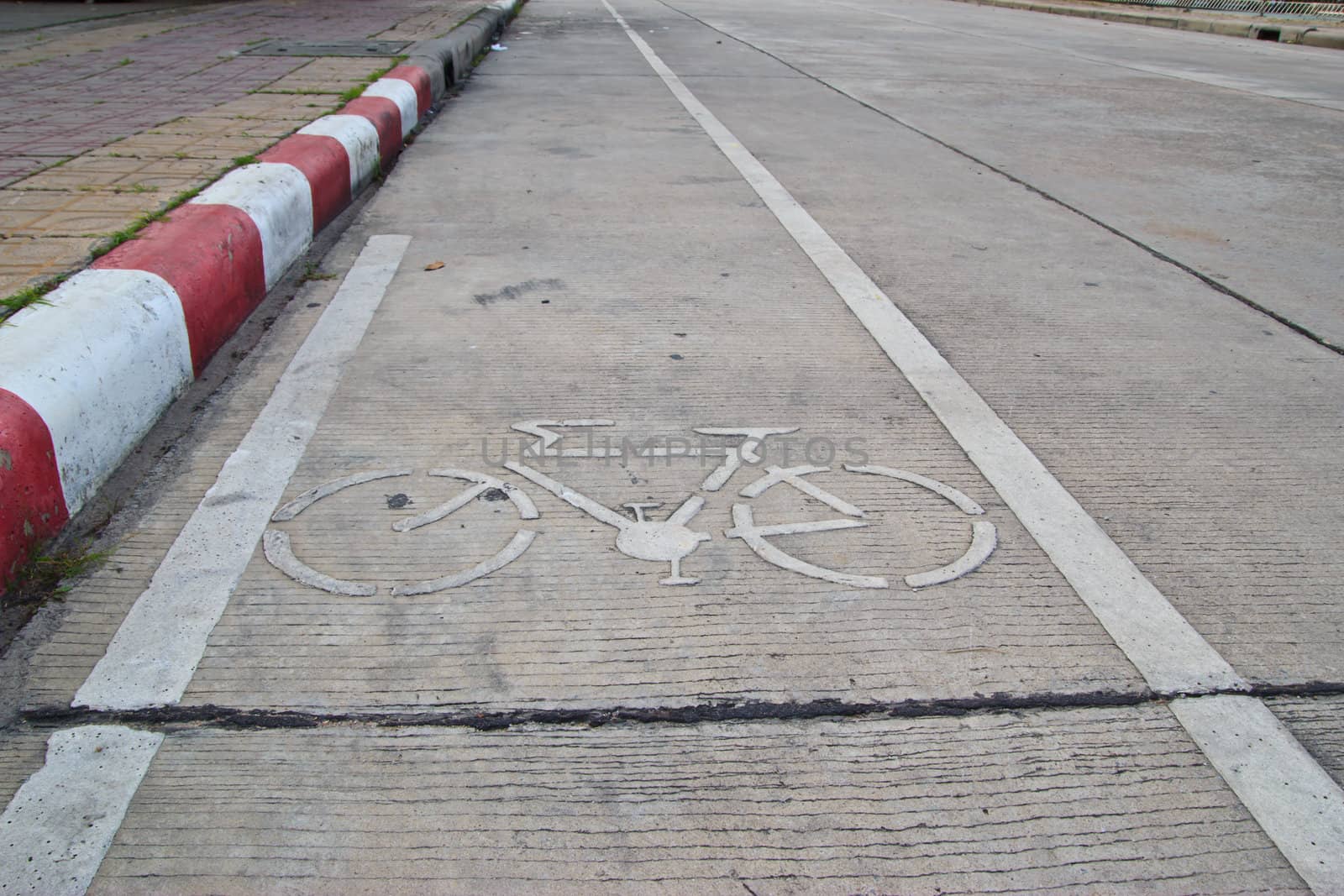 Bicycle Road Sign in the city by wasan_gredpree