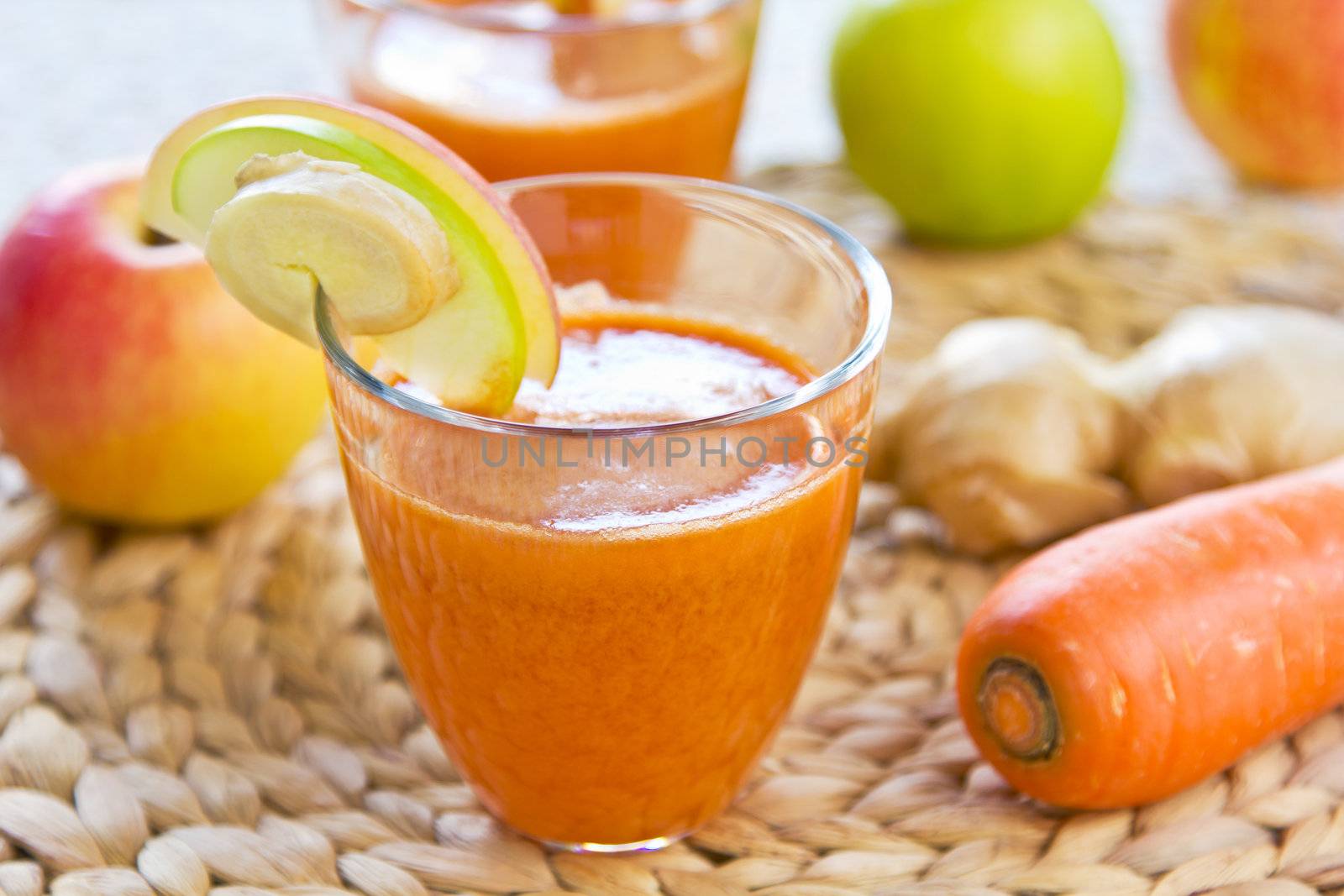 Carrot with Apple and Ginger juice
