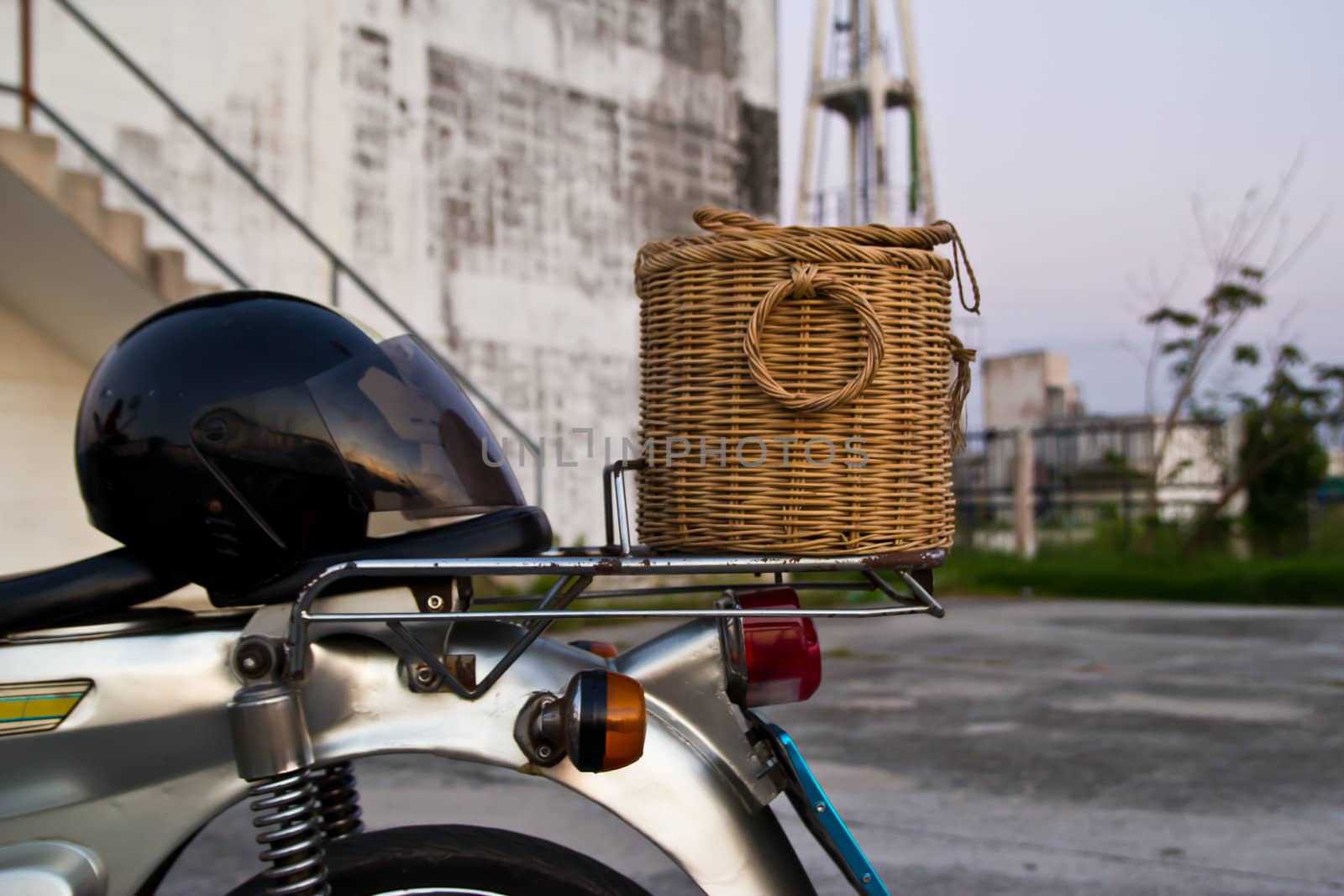 old motorcycle by wasan_gredpree