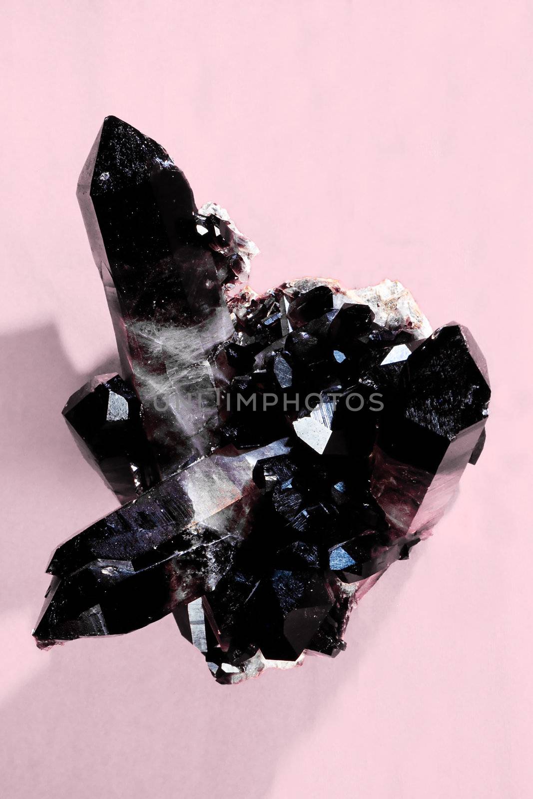 Smokey quartz or Cairngorm quarz is birthstone for November. Found in Arizona, USA.