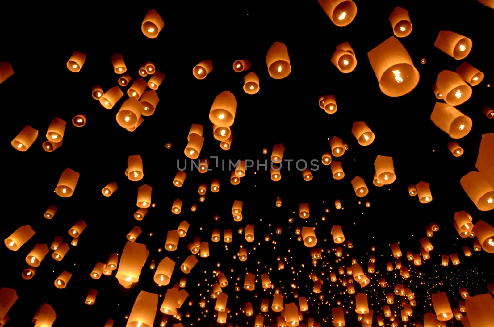 Floating lantern, Yi Peng Balloon Festival in Chiangmai Thailand 