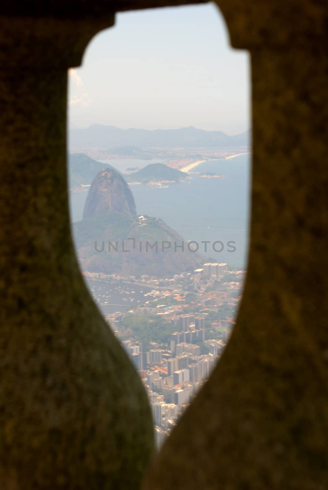 Sugar loaf seen through Corcovado pilaster by eldervs