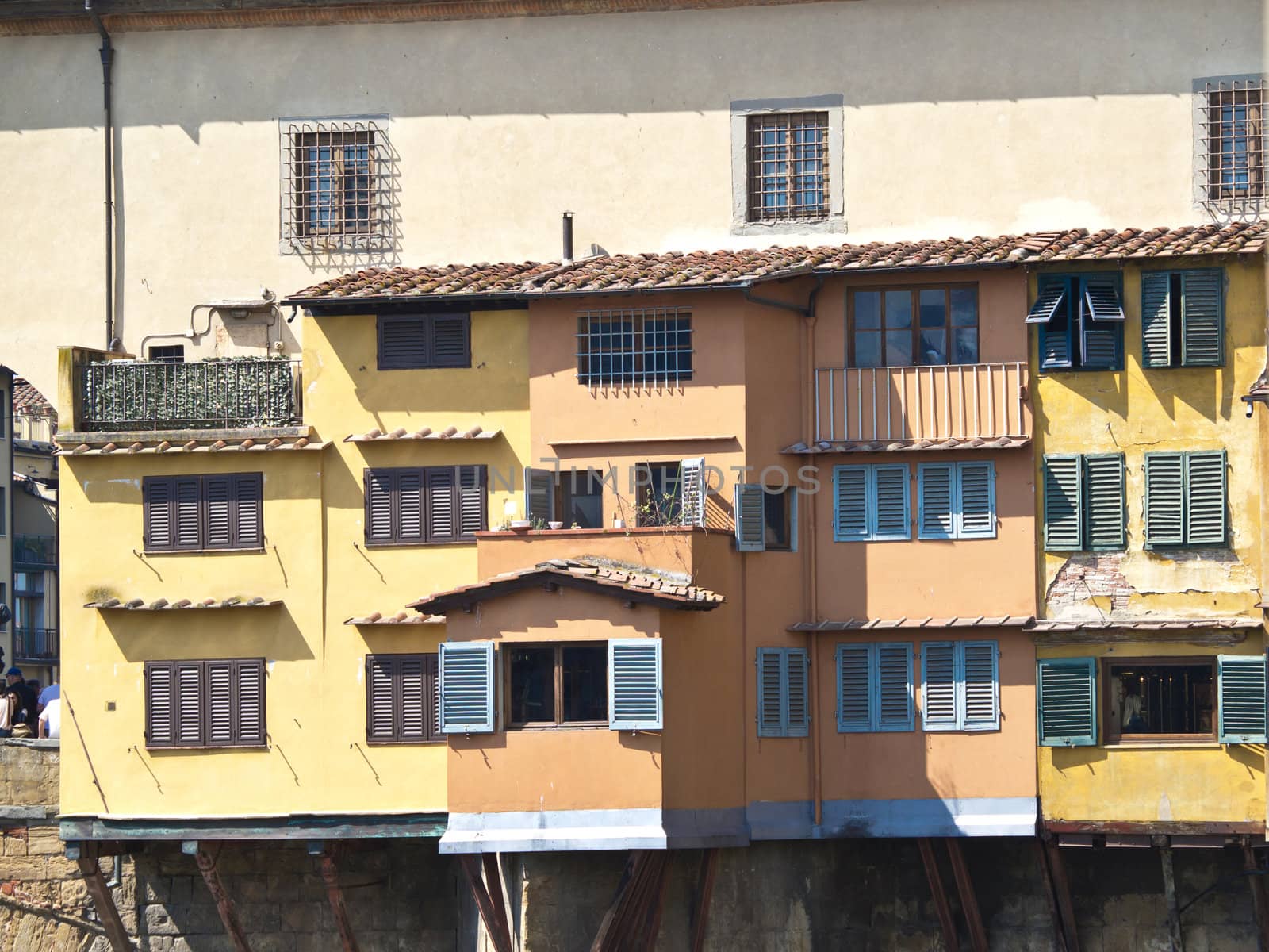  houses onPonte Vechio bridge in Florence