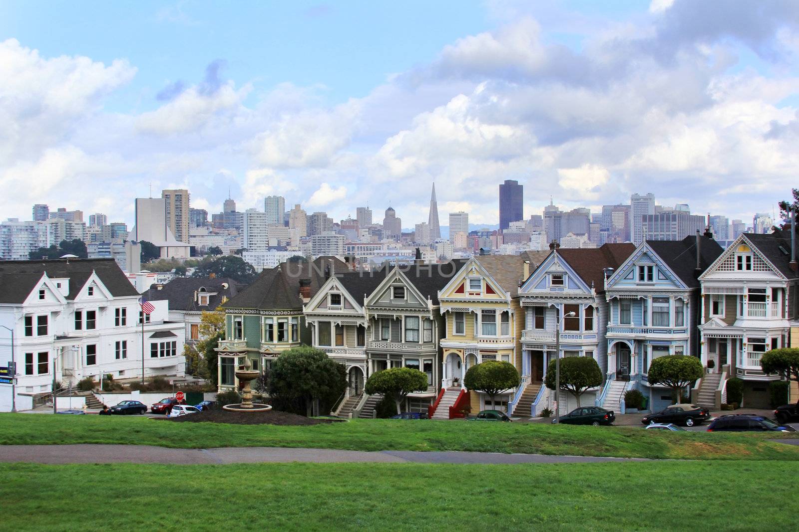 View to San Francisco with Alamo Square