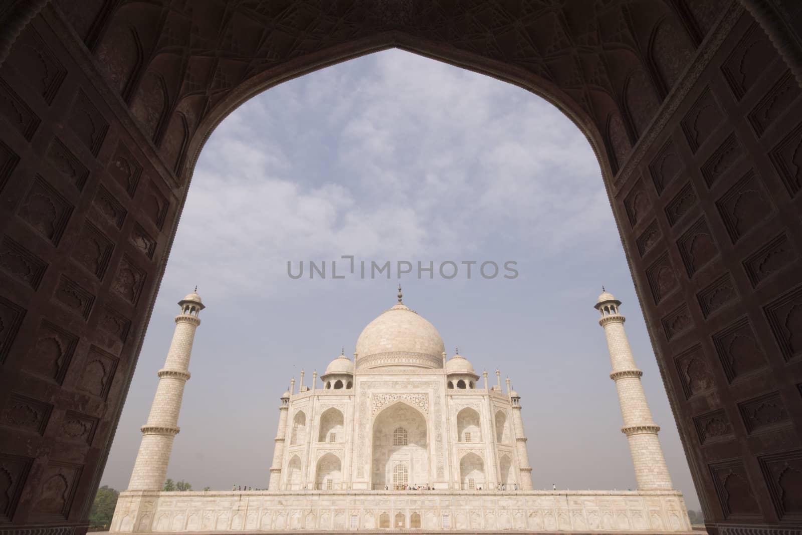 Taj Mahal. Framed view of the iconic white marble mausoleum at Agra, Uttar Pradesh, India