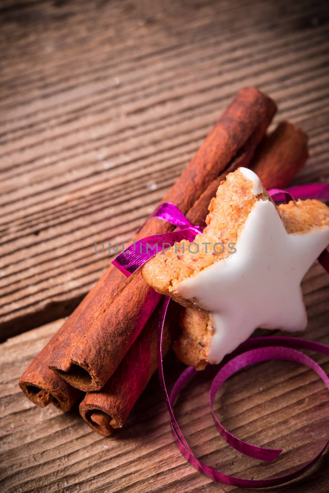 cinnamon sticks and Christmas cake