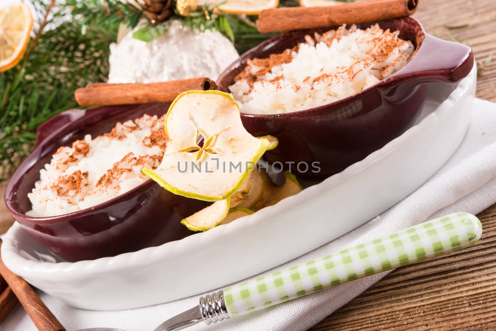 milk rice with cinnamon and applesauce by Darius.Dzinnik