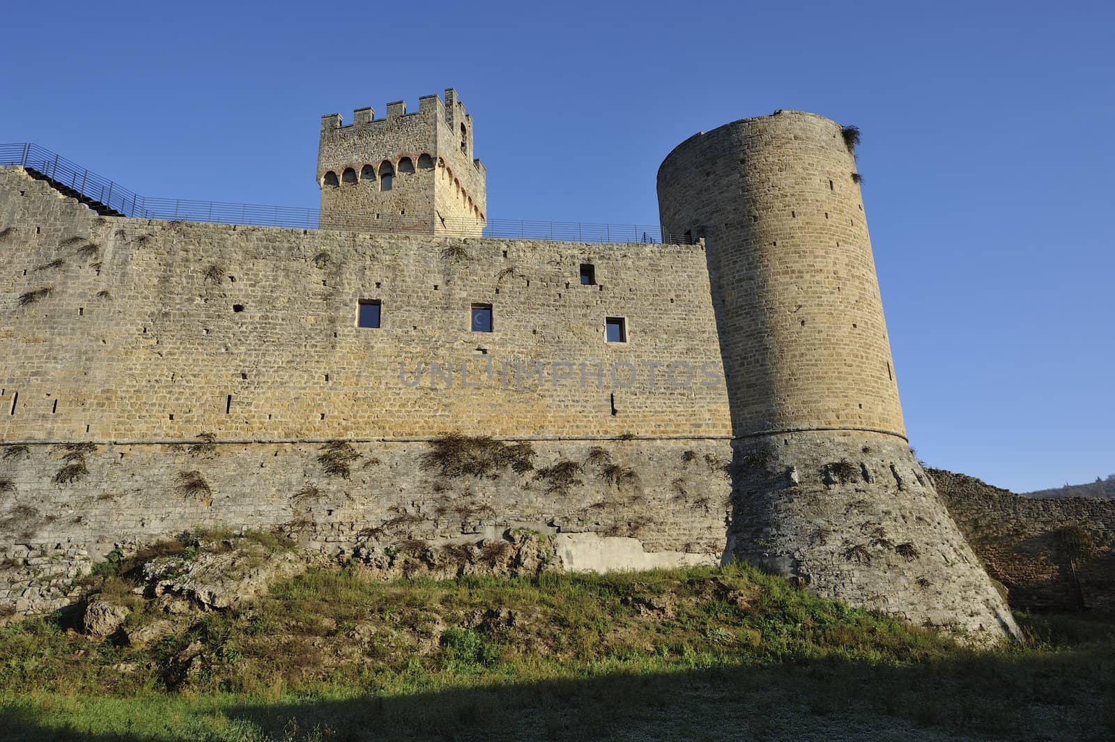 A famous castle in Tuscan, along the medieval road "via Francigena"