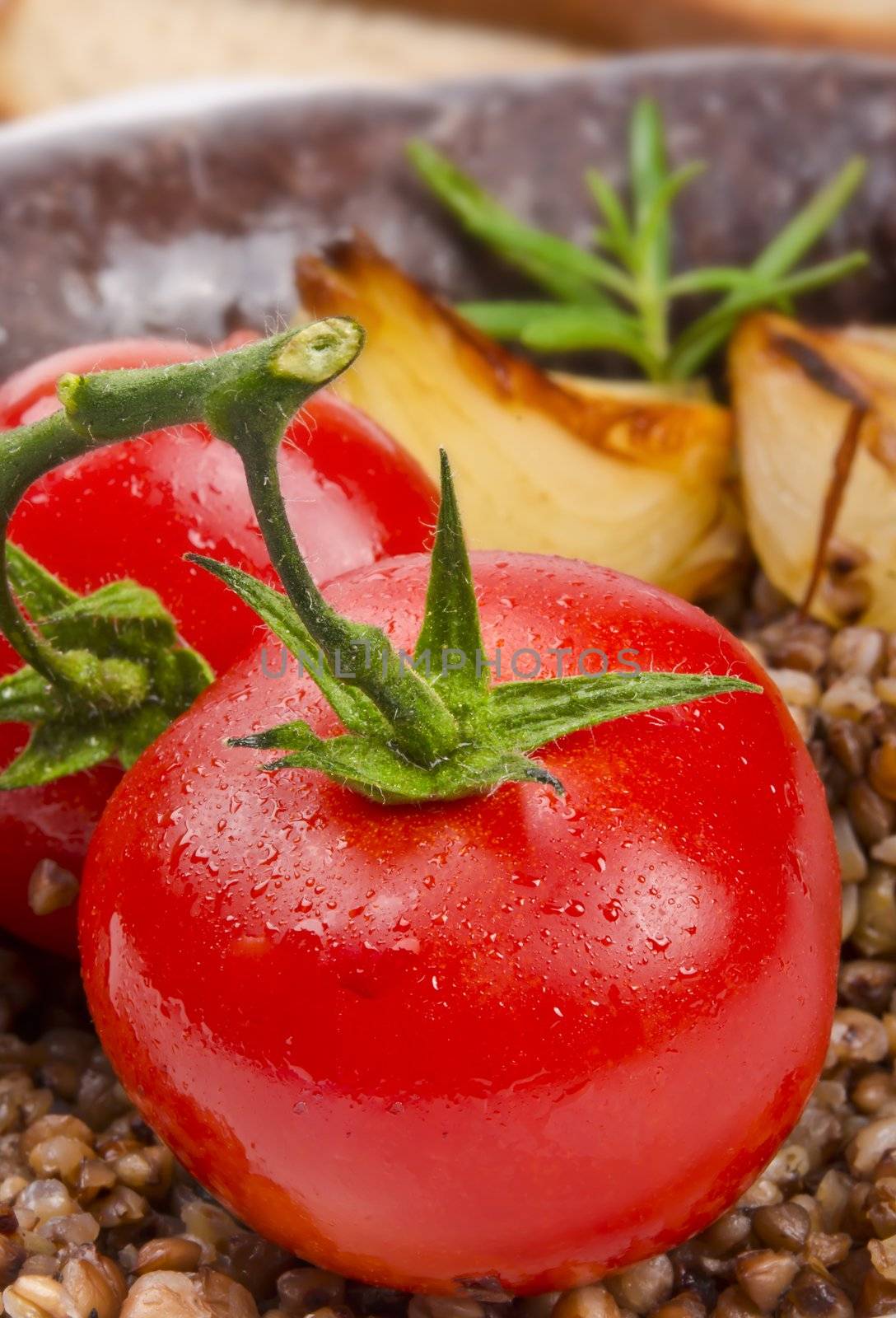 Roasted tomatoes by Darius.Dzinnik