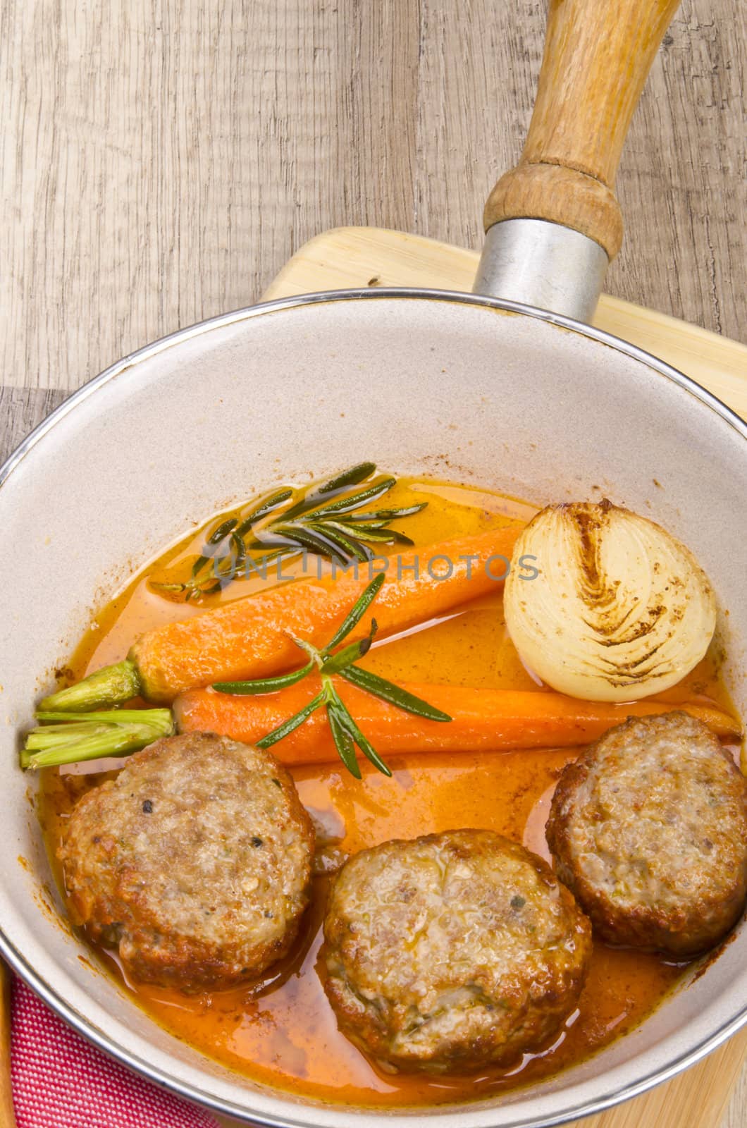 Rissoles with vegetables