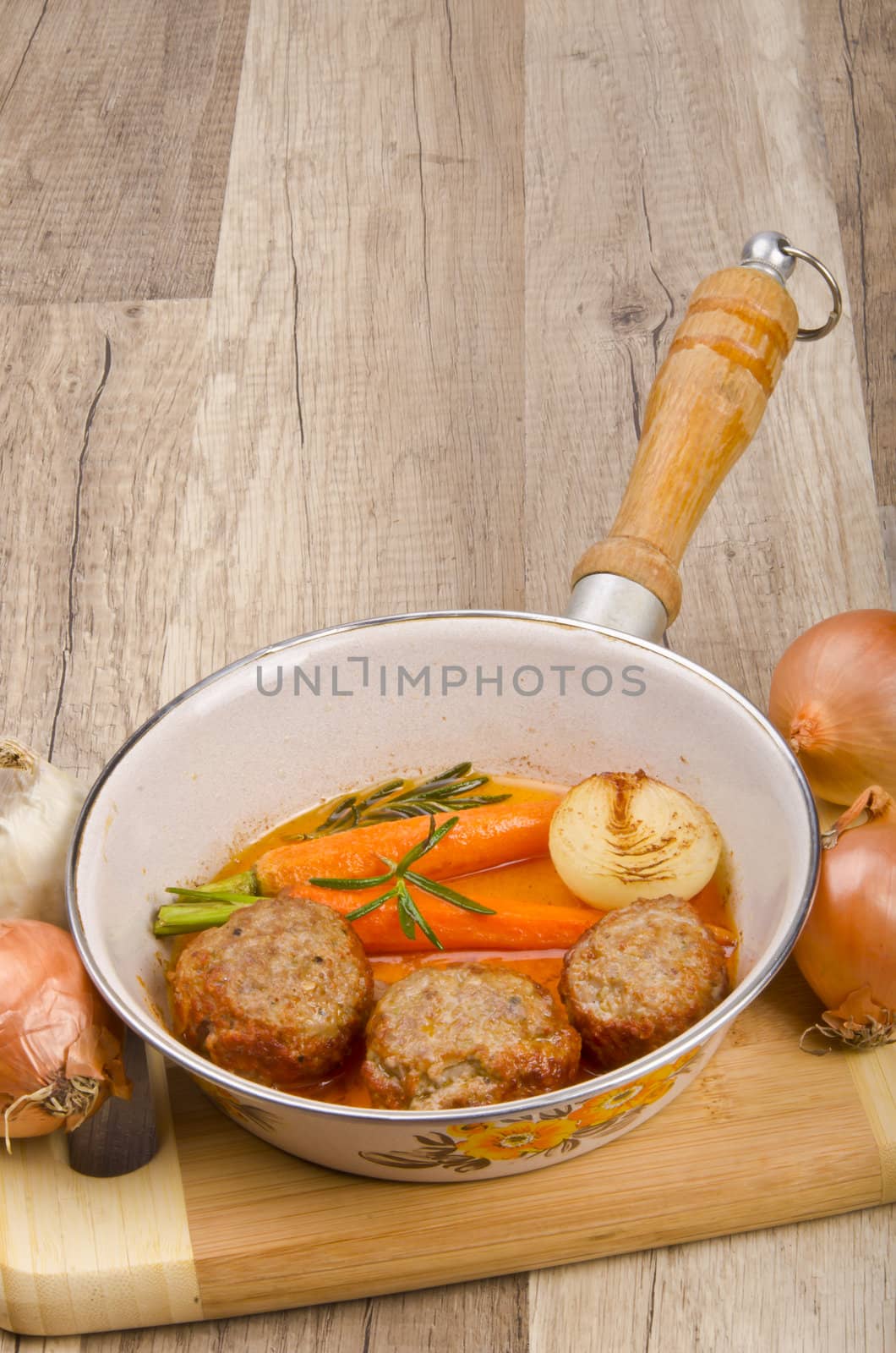 Rissoles with vegetables