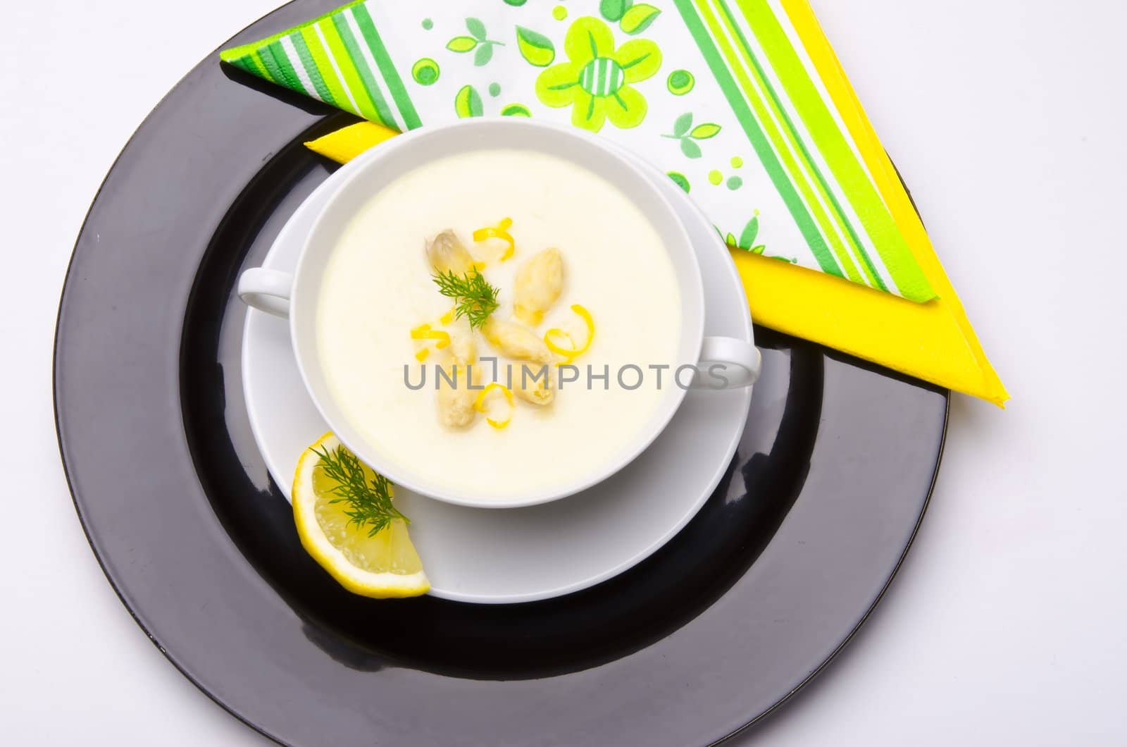 asparagus cream soup by Darius.Dzinnik