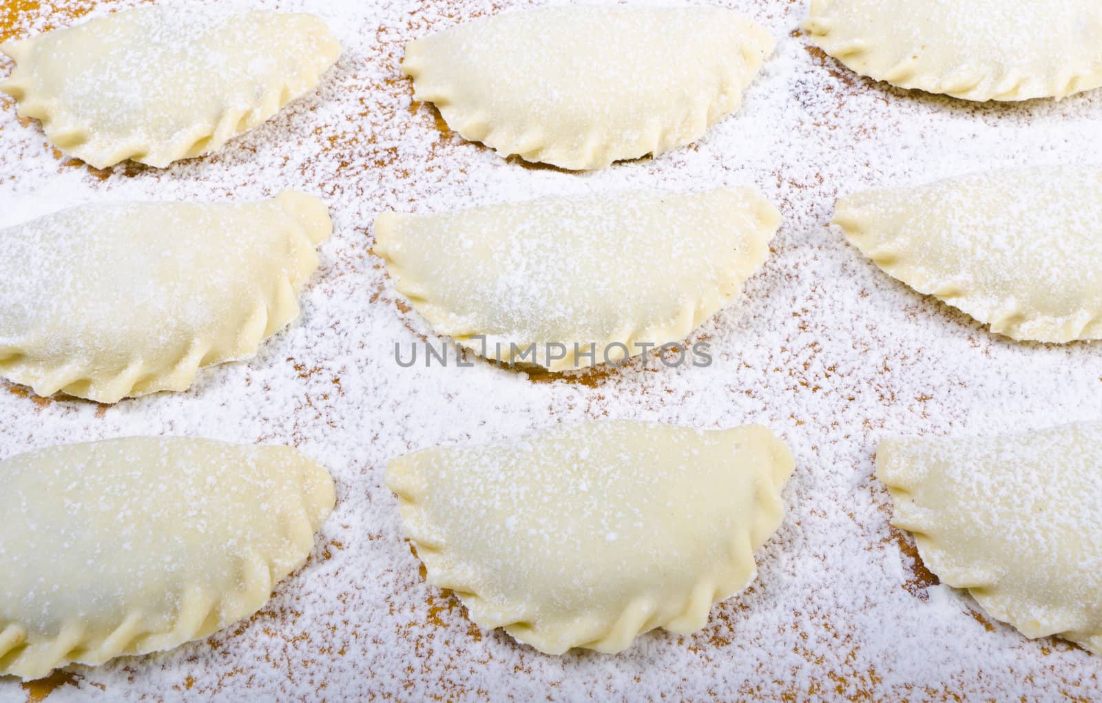 Piroggen (Pierogi) are full paste parcels or also meat pies from noodle dough.