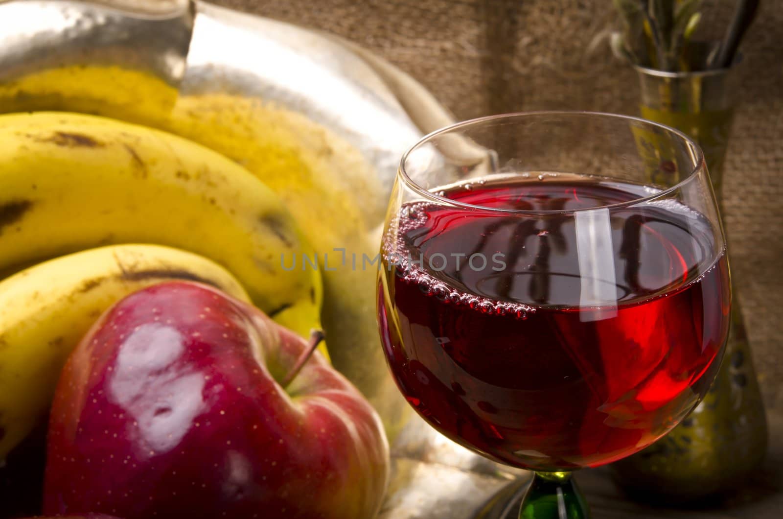 vine and fruits